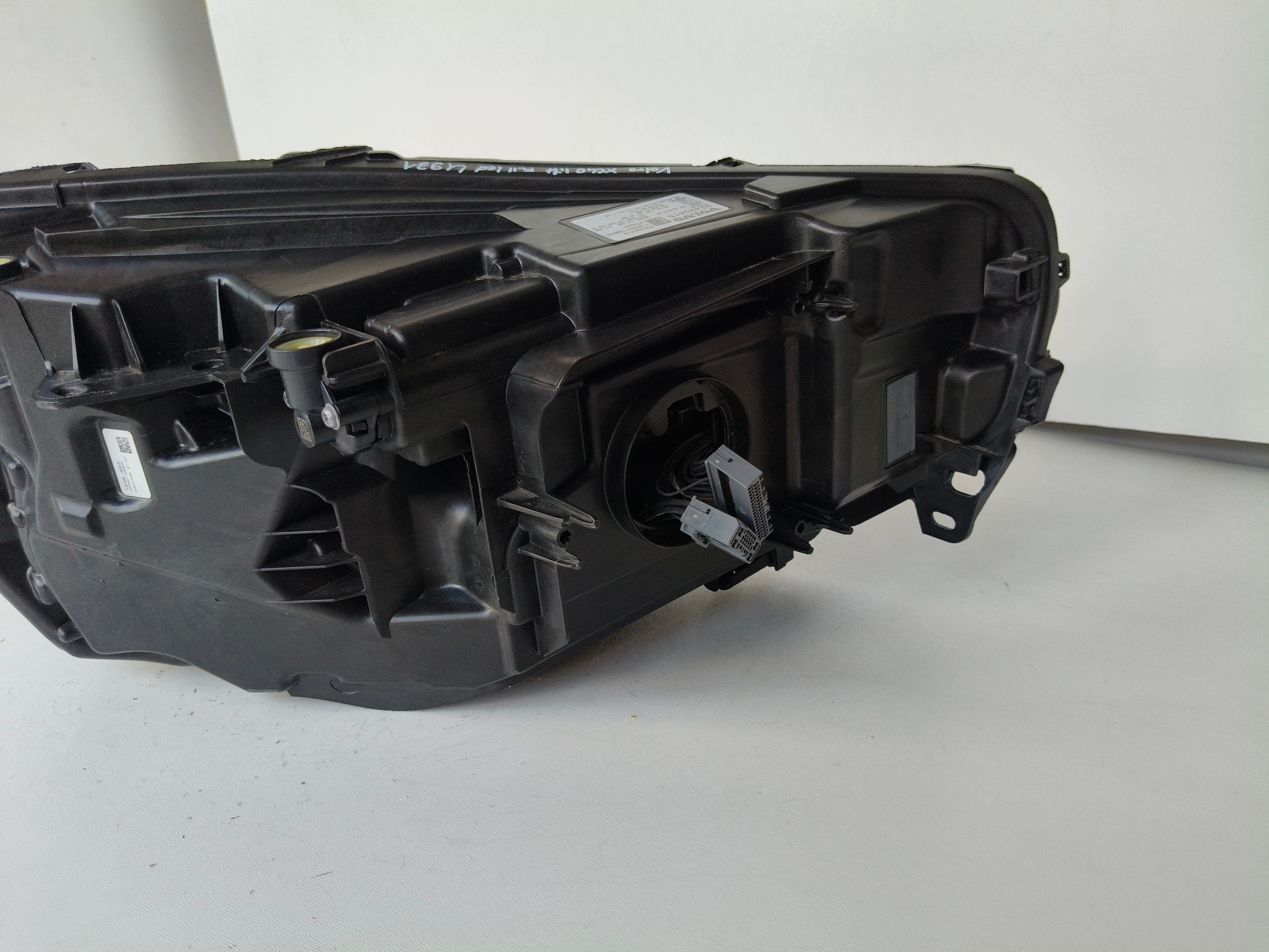 light left REFLEKTOR VOLVO XC40 22- LIFT C40 FULL LED