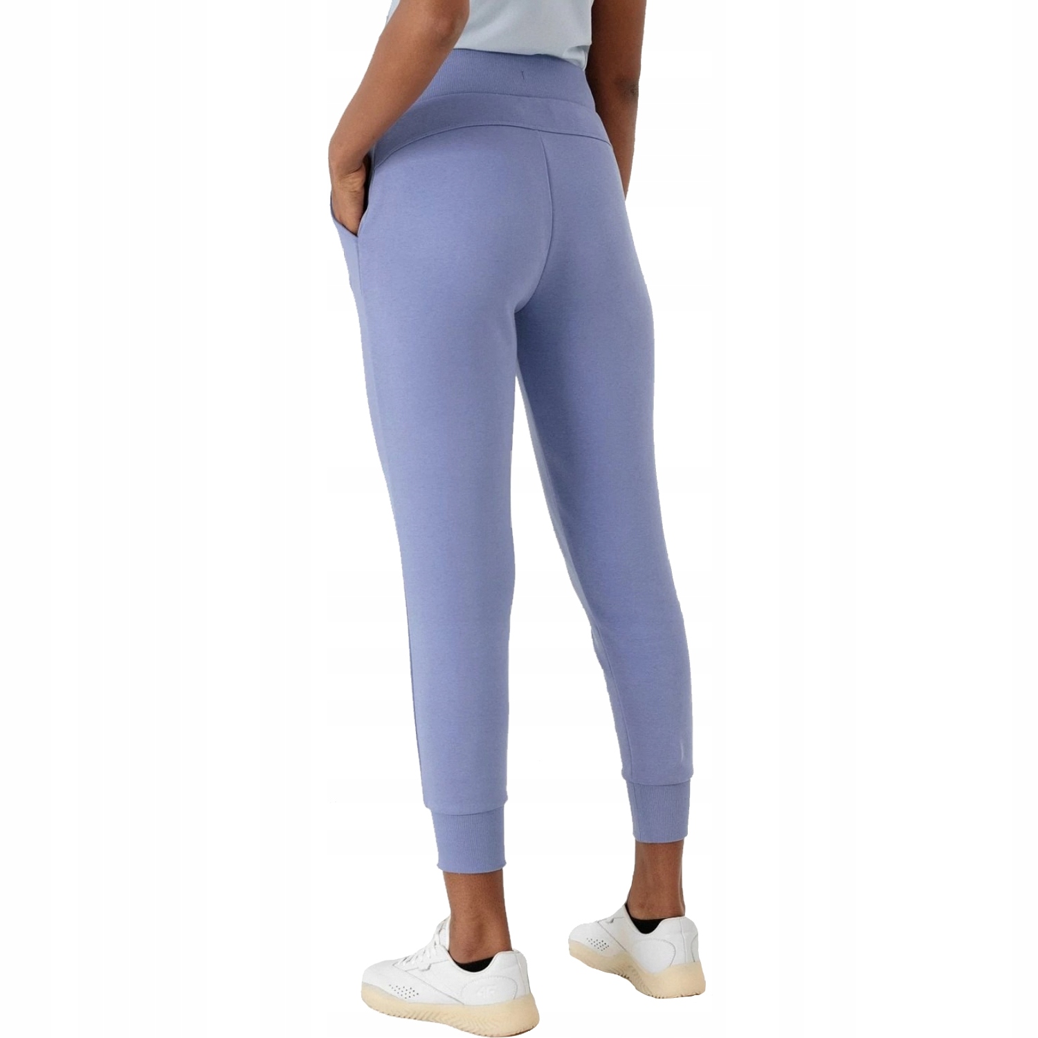 SPODNIE DAMSKIE 4F DRESOWE JOGGERY SPORTOWE Kolekcja Jesień/Zima