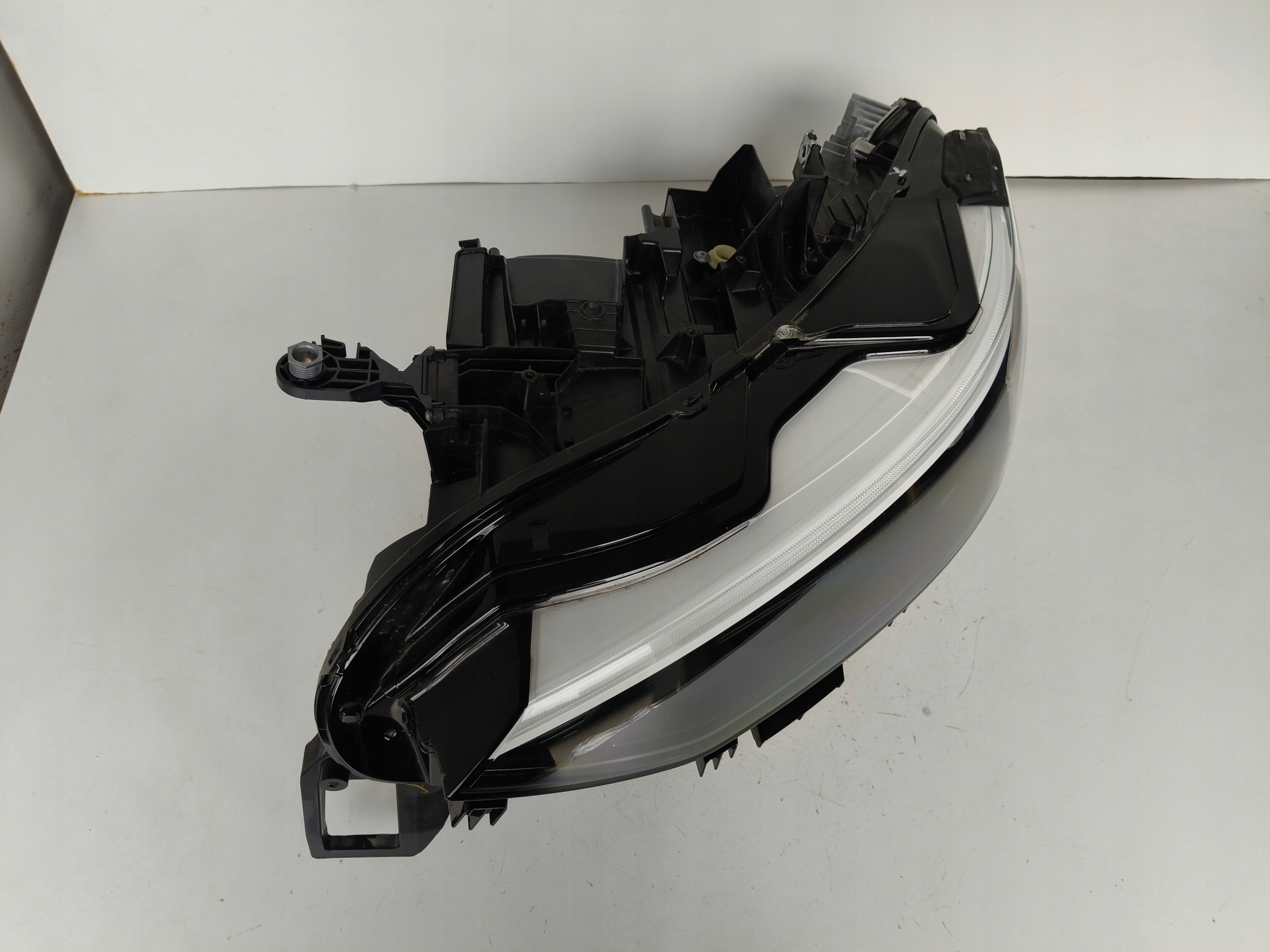 light left REFLEKTOR VW ID7 14A FULL LED IQ LIGHT