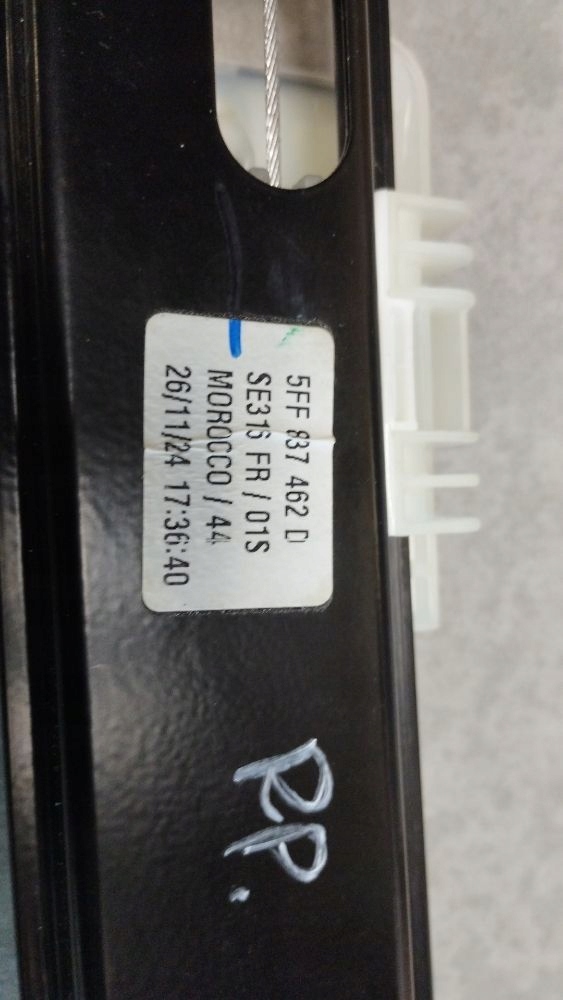 Cupra Formentor window regulator right front 5FF837462D
