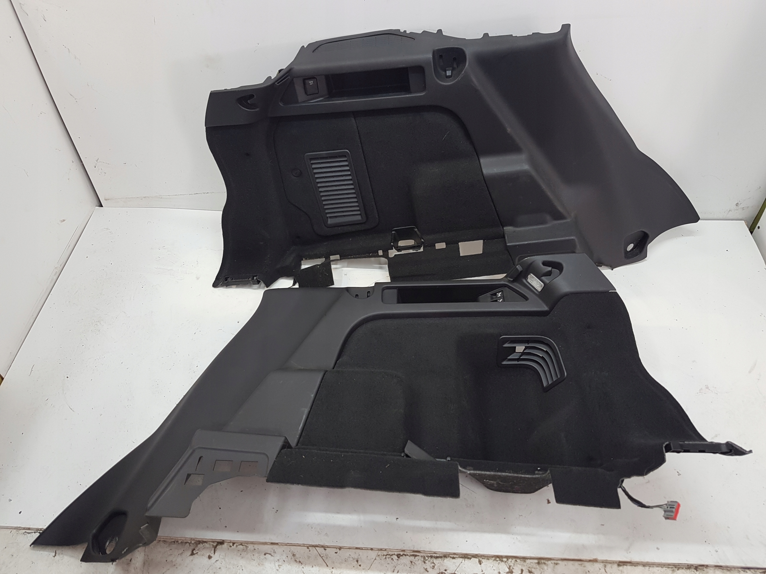 DISCOVERY SPORT L550 оббивка бекону багажника