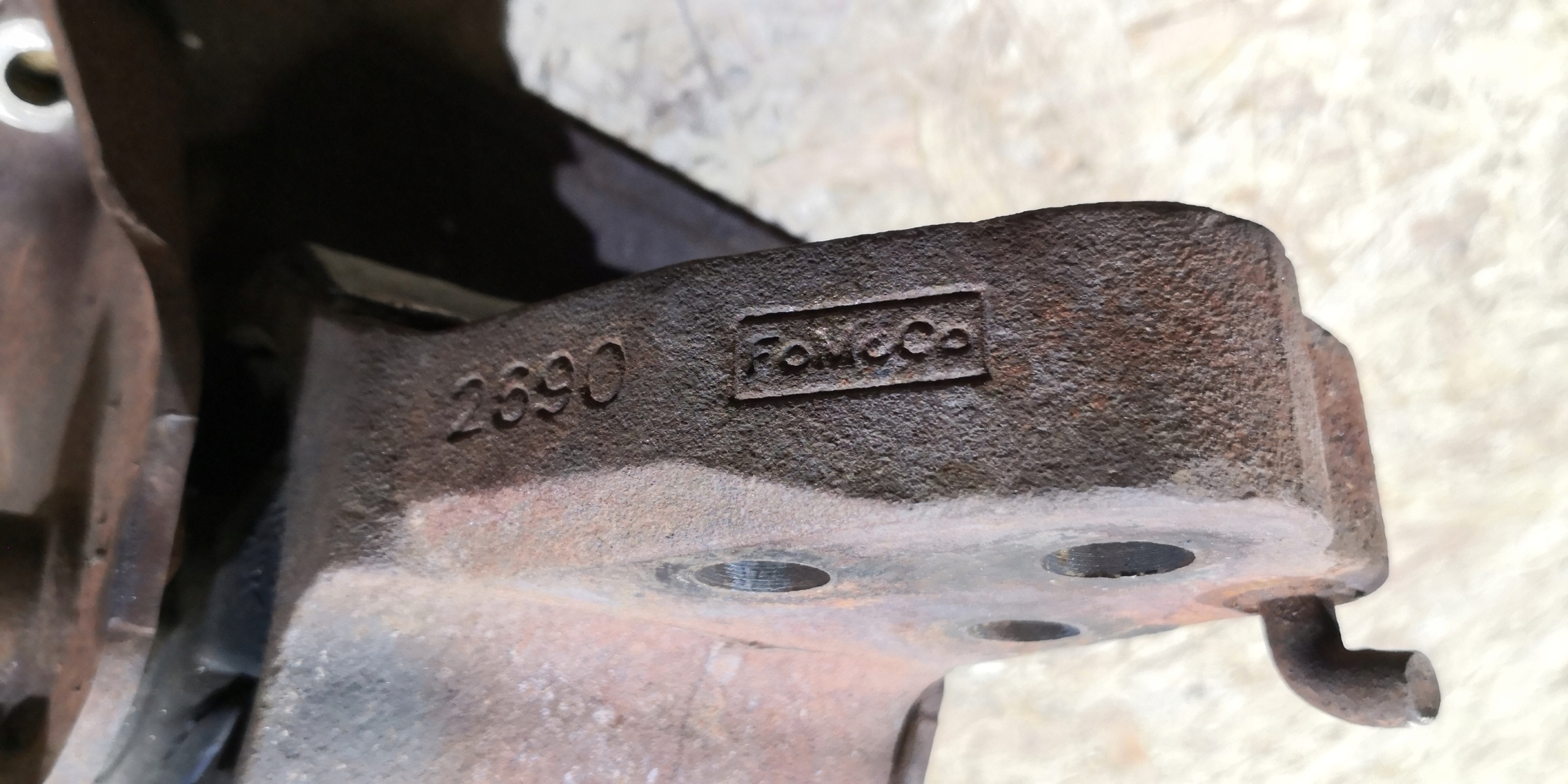 holder holder engine mount Ford F150 F-150 5.0 v8 2011-2014