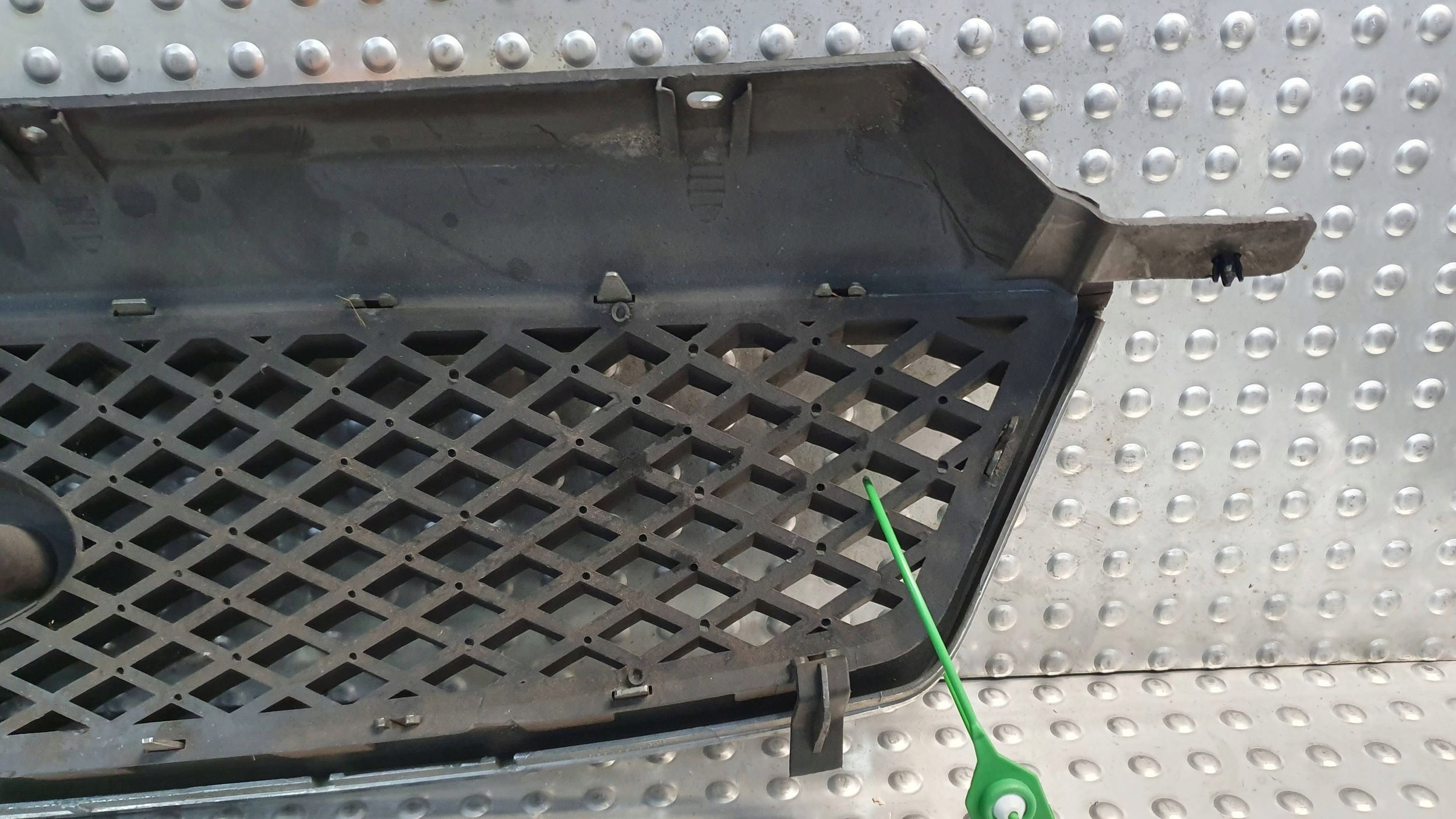 grill grill FORD C-MAX MK1 3M51-R8138 03