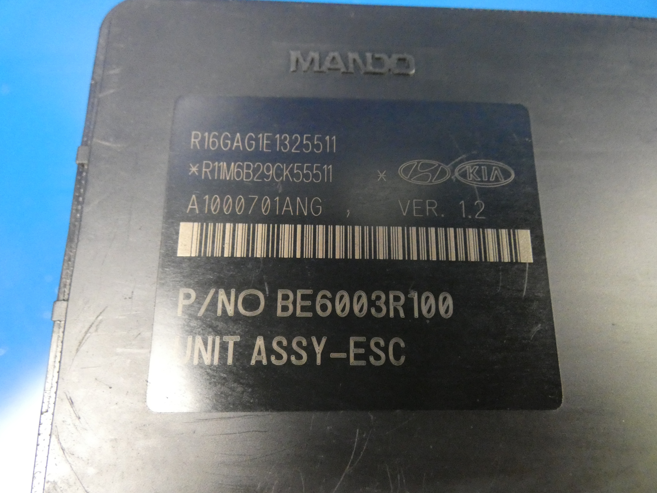 HYUNDAI TUCSON III pump control unit ABS