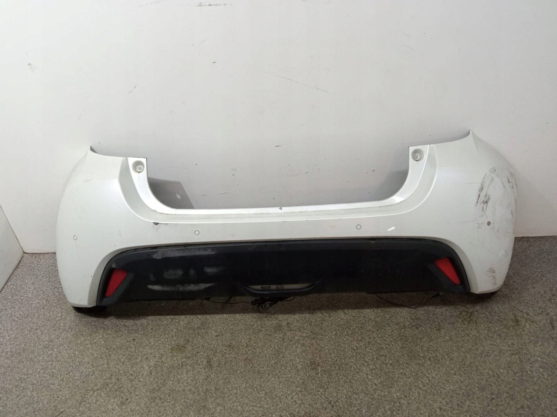 Stoßstange heck PDC 040 Toyota Yaris IV (2020- )