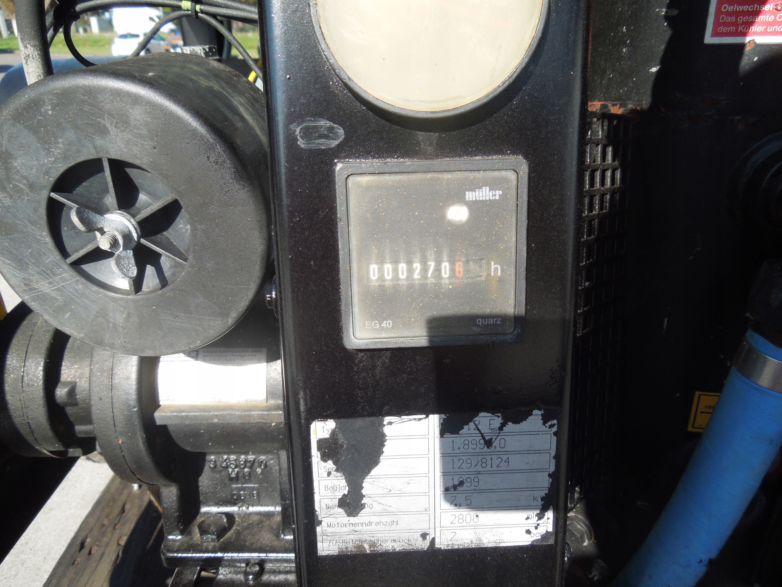 PRZEWOŹNA SPRĘŻARKA KAESER M12E Moc (kW) 7.5 kW