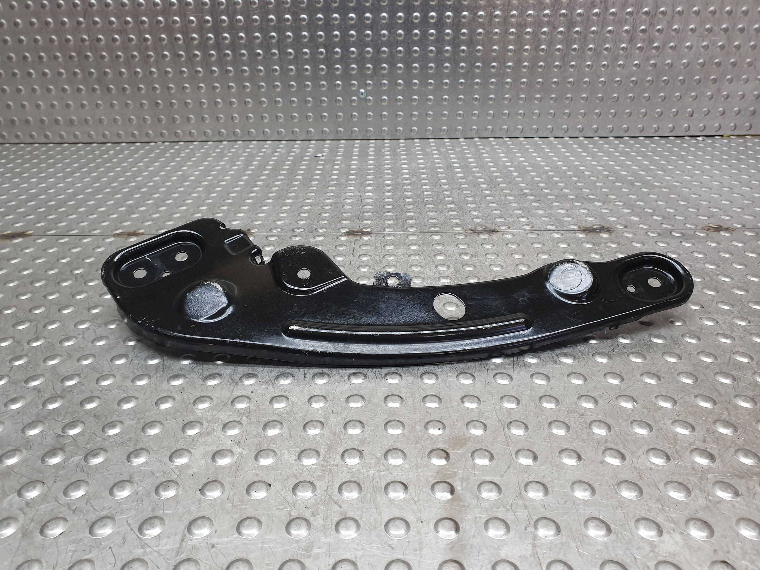 console holder supports of the front lights left front 2GA805931 VW T-ROC 17