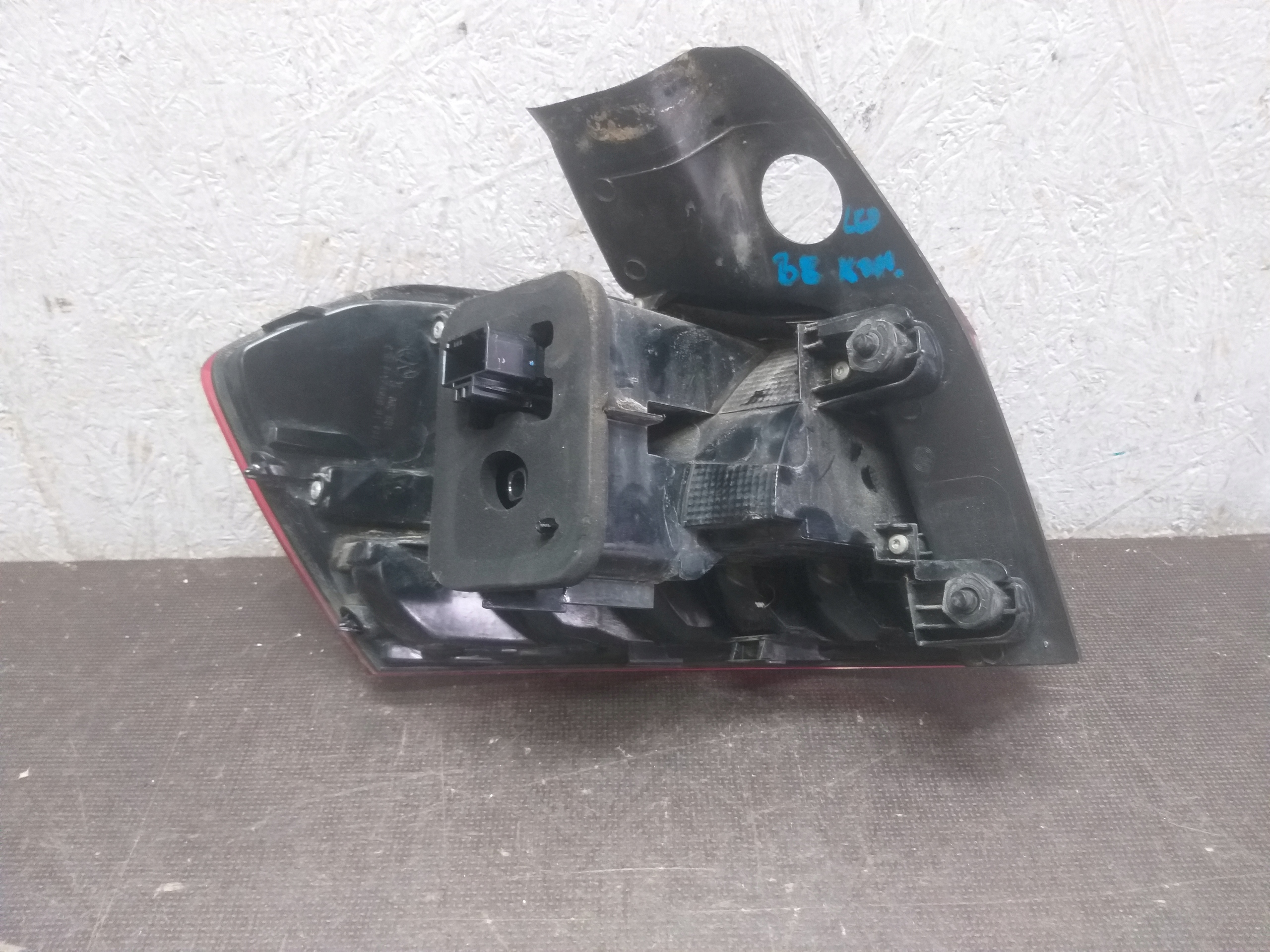 light rear part right VW PASSAT B8 KOMBI LED 3G9