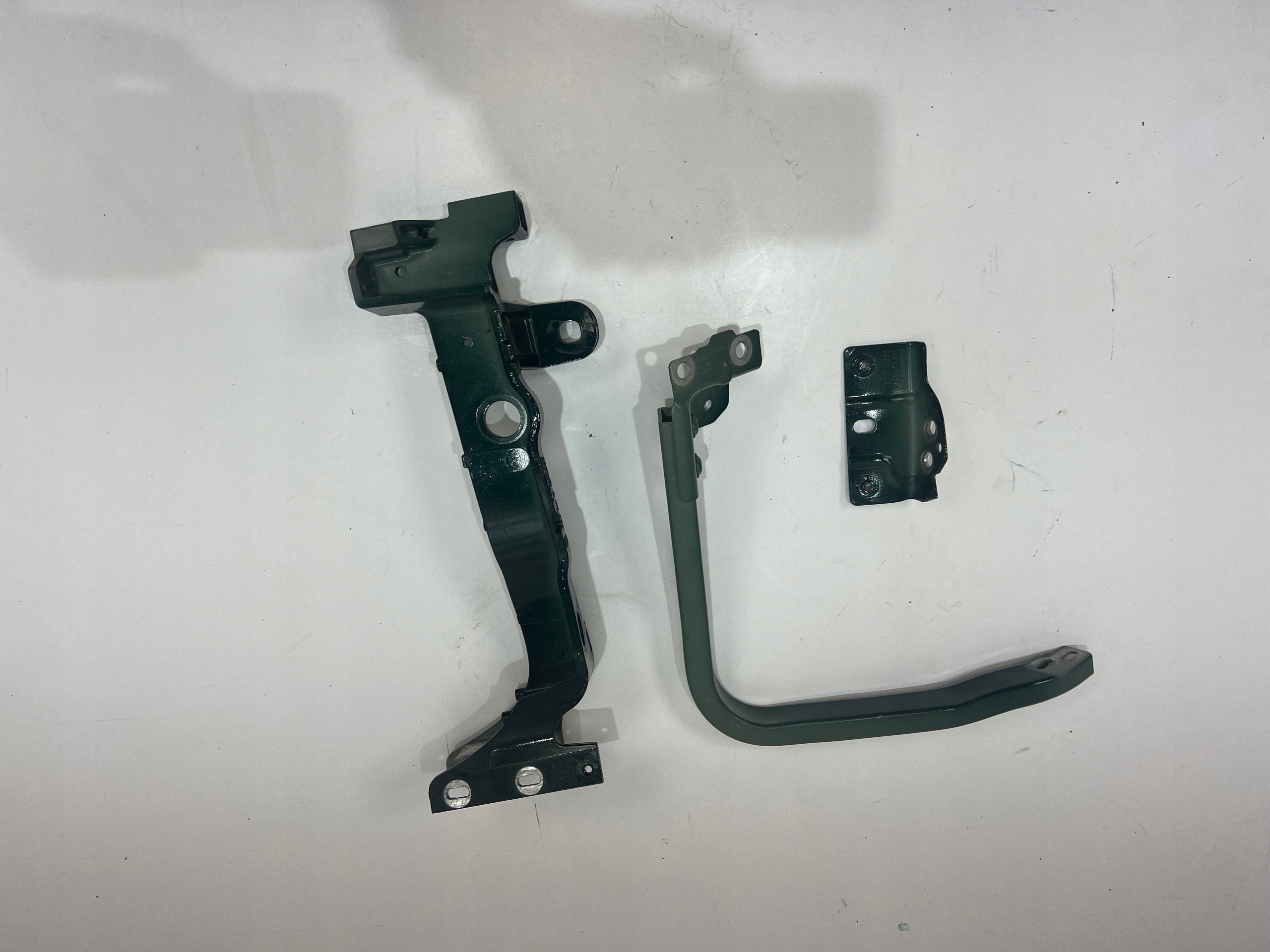 БЕНТЛІ КОНТИНЕНТАЛЬ GT ПІДТРИМУВАЧ КРІПЛЕННЯsd821396 OE