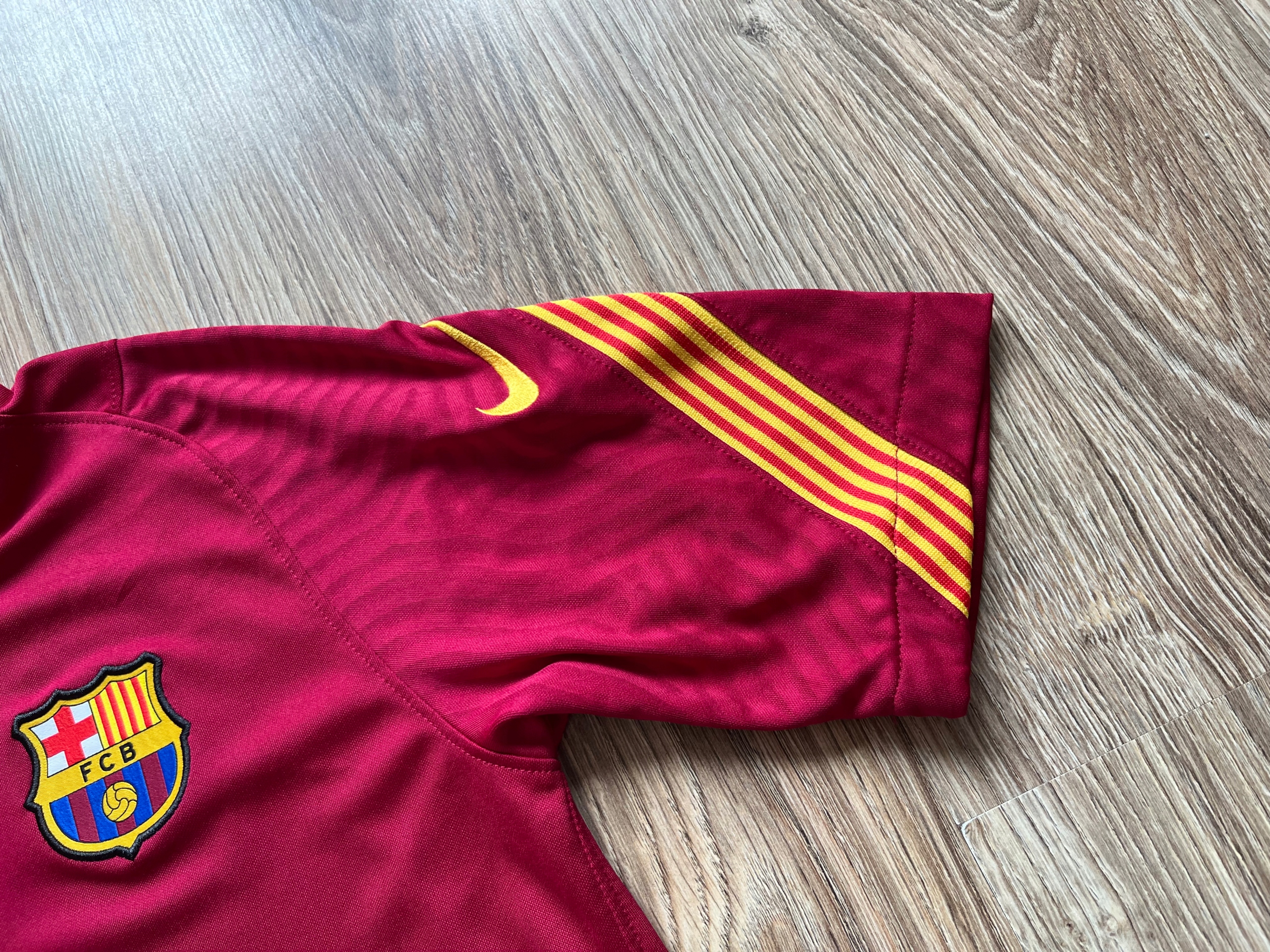 Koszulka młodzieżowa NIKE FC BARCELONA, r. 158-170 Marka Nike