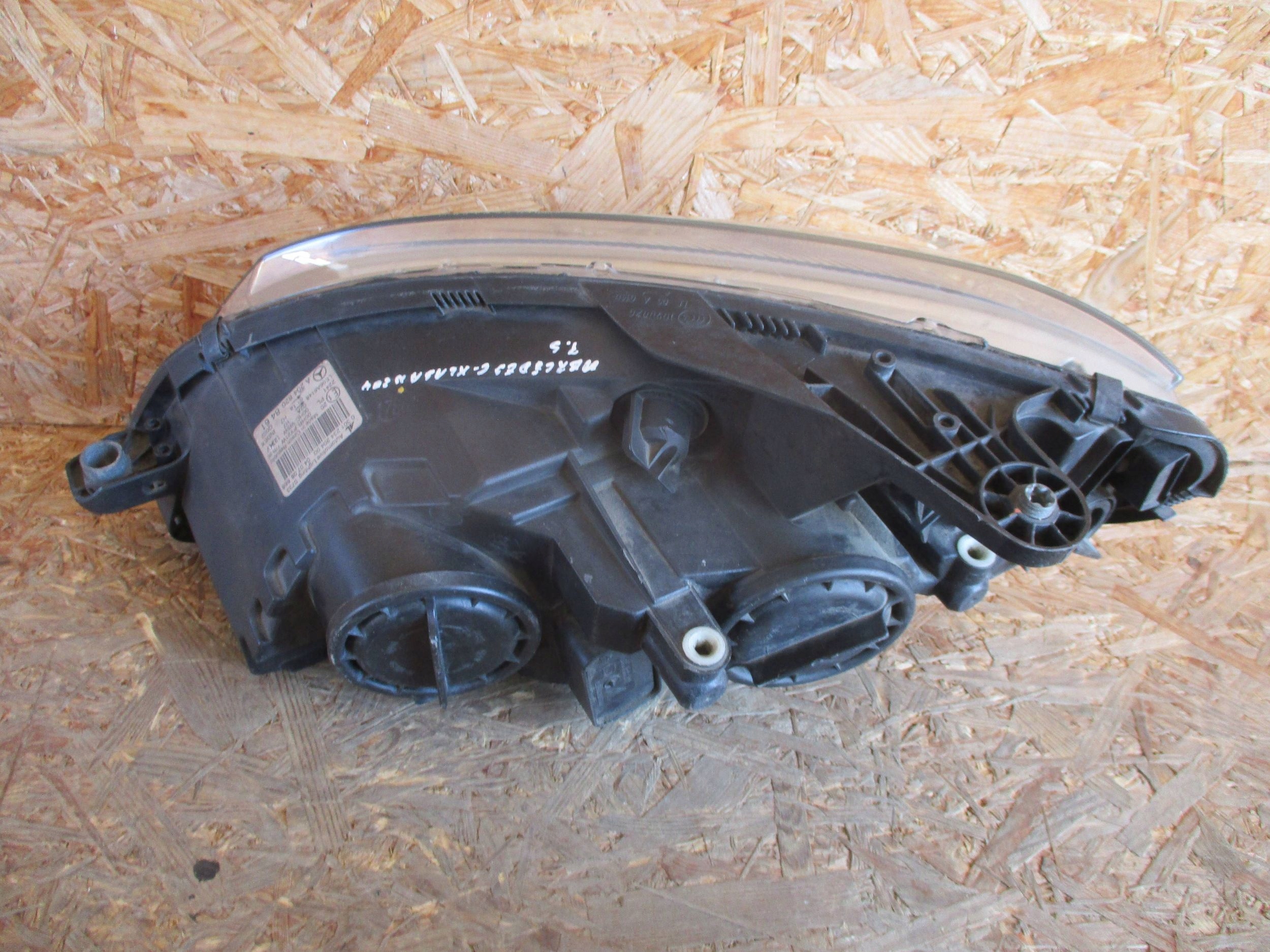 light front front right MERCEDES C-KLASA W204