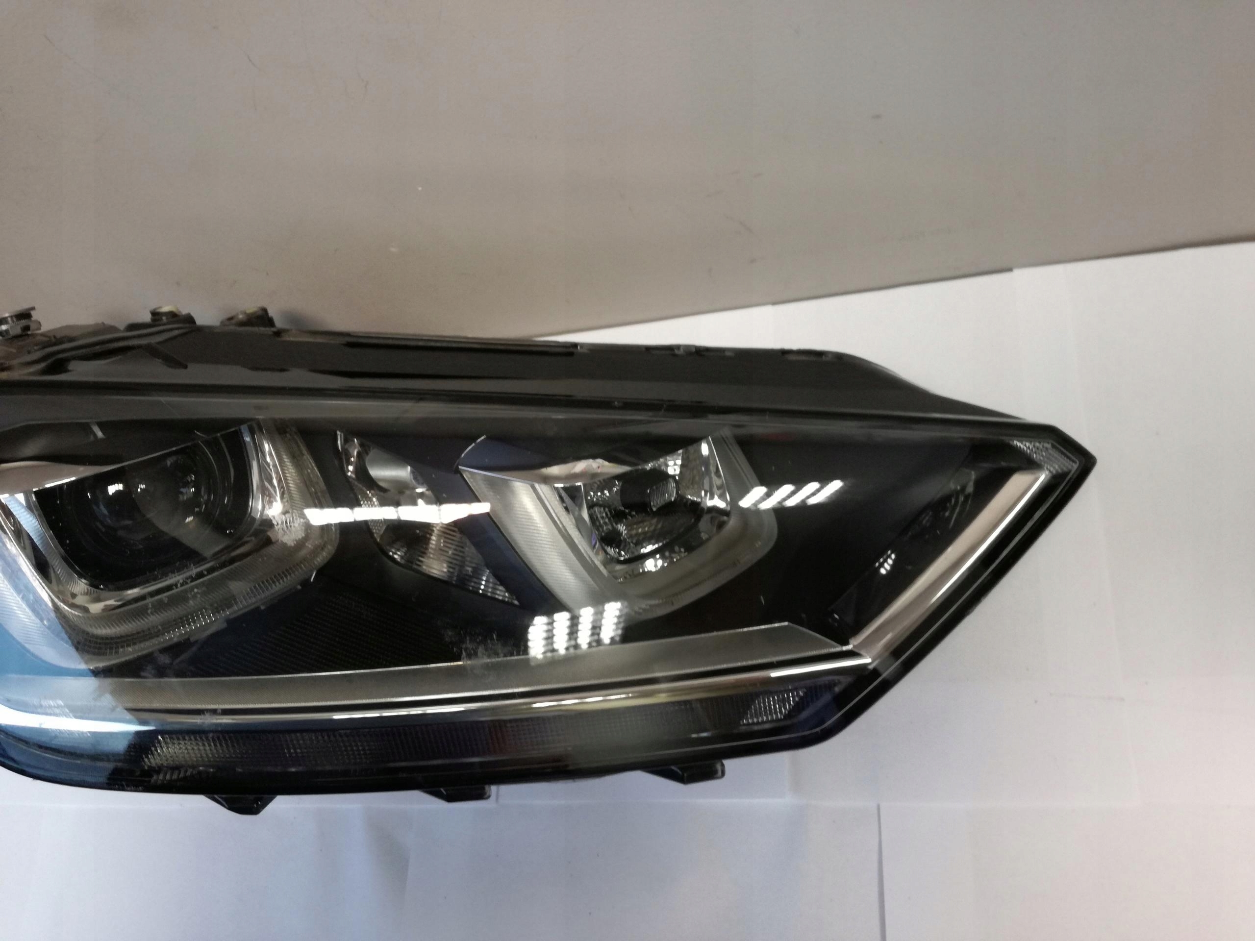 VW GOLF SPORTSVAN 14-> light XENON right front