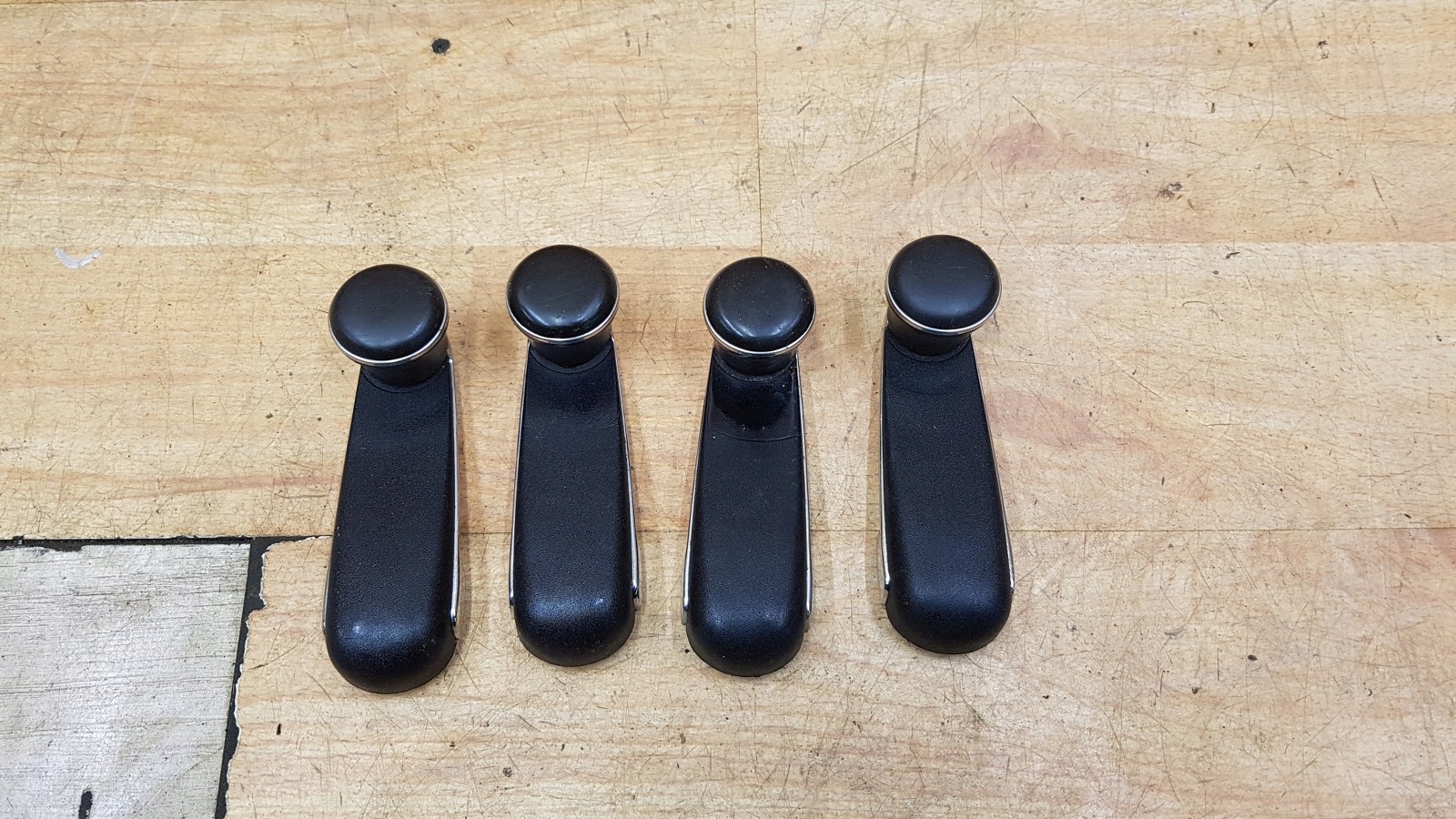 KORBKA OTWIERANIA SZYBY MERCEDES W202