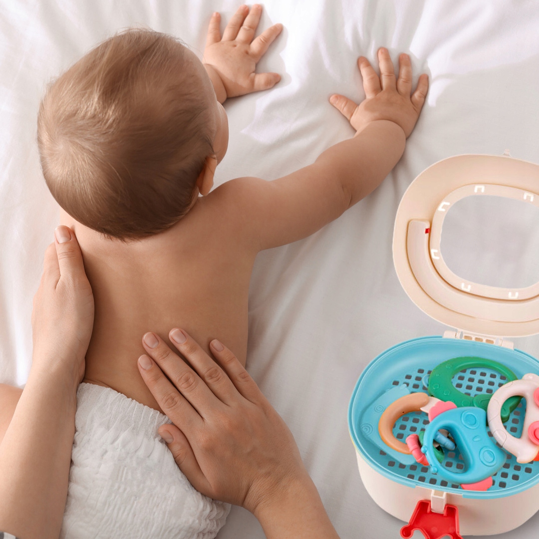 Pojemnik plastikowy Akuku pudełko zamykane na gryzaki smoczki 2 poziomowe Materiał plastik