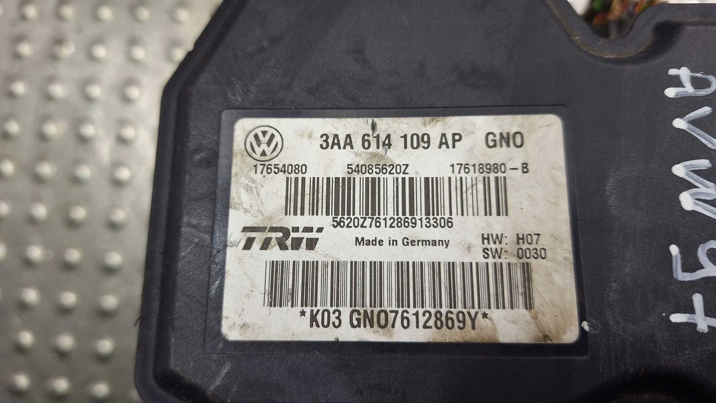 pump control unit ABS 3AA614109AP VW PASSAT B7 CC