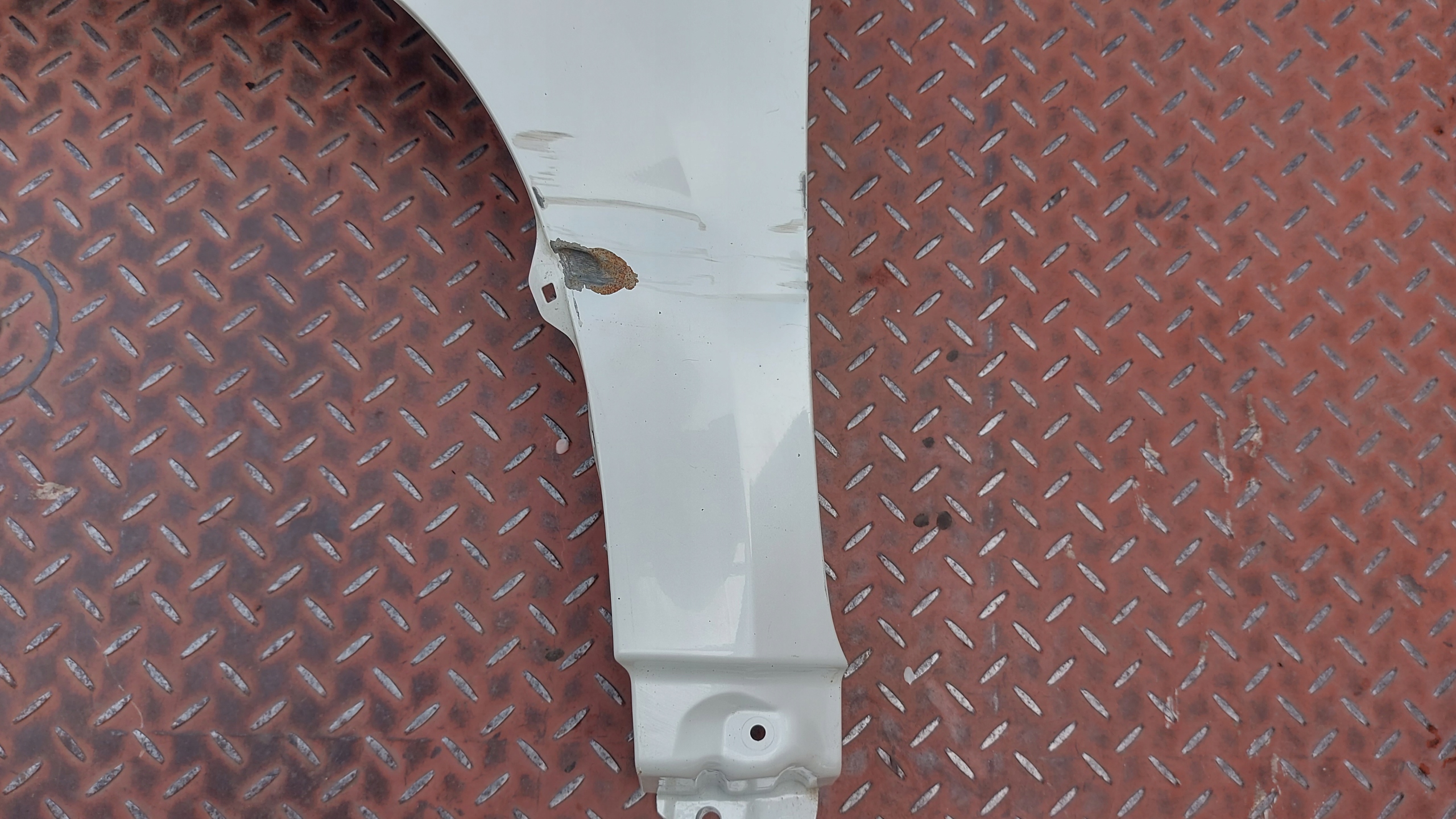 fender left front TOYOTA LAND CRUISER J150