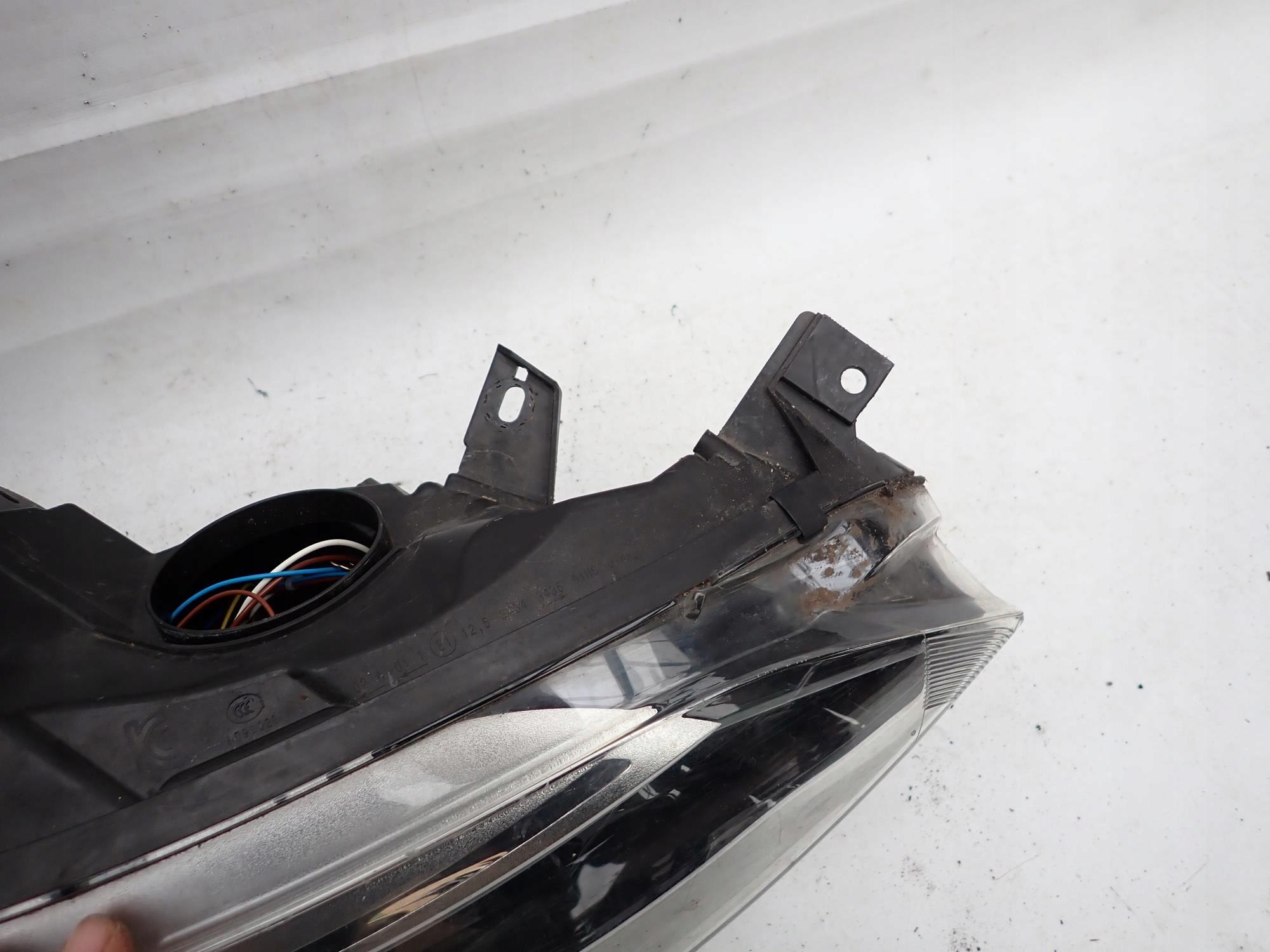 RENAULT CAPTUR and 1 13-17 light front front right