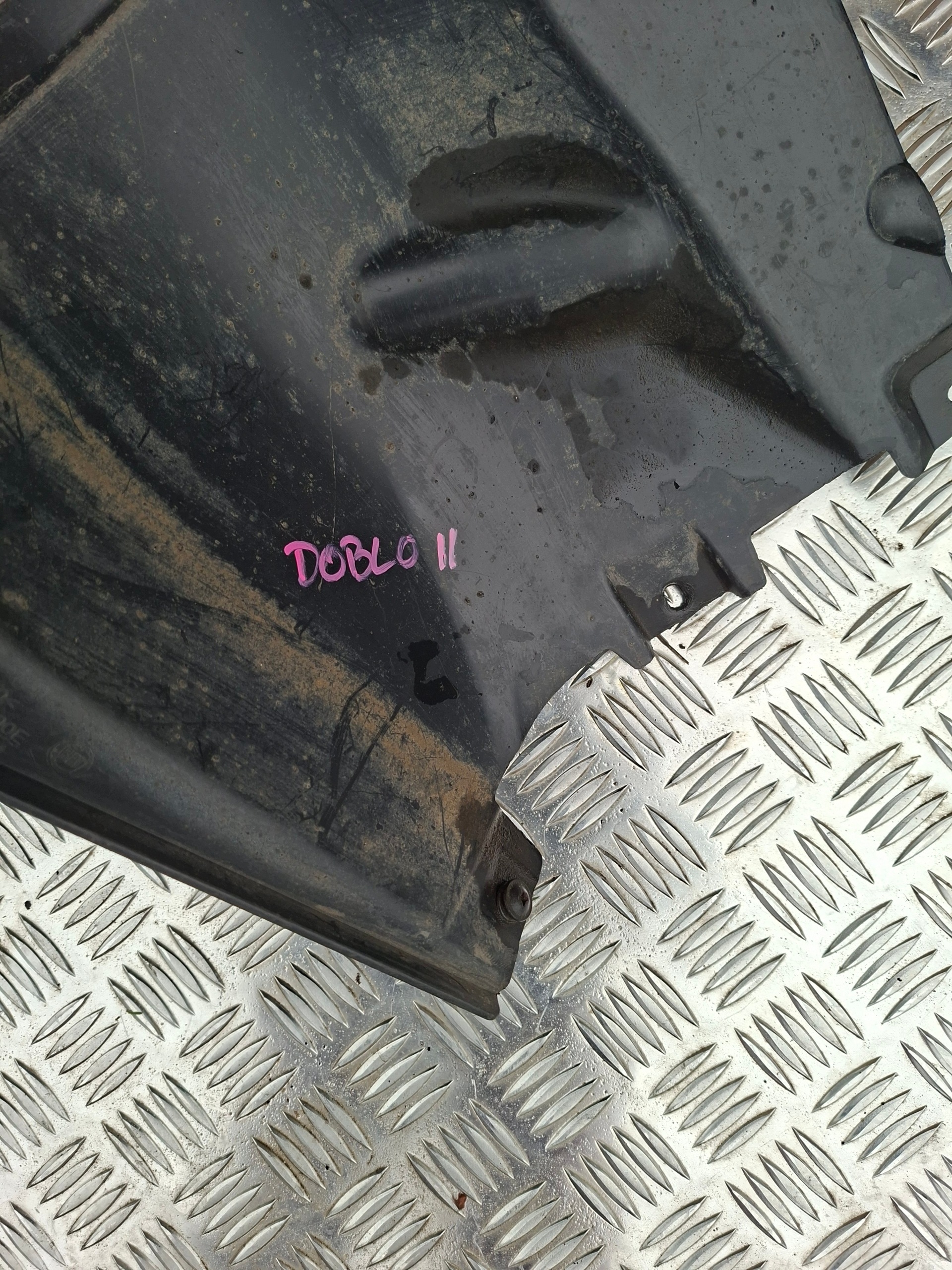 cover below engine right FIAT DOBLO II 00518329300E