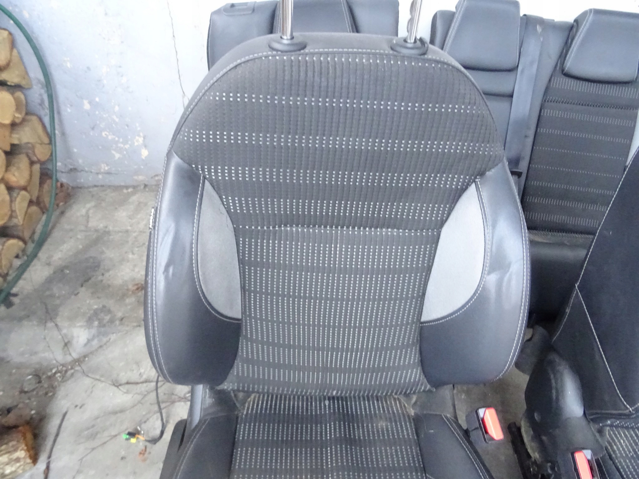 PEUGEOT 2008 Sitze KOMPLET POL Leder