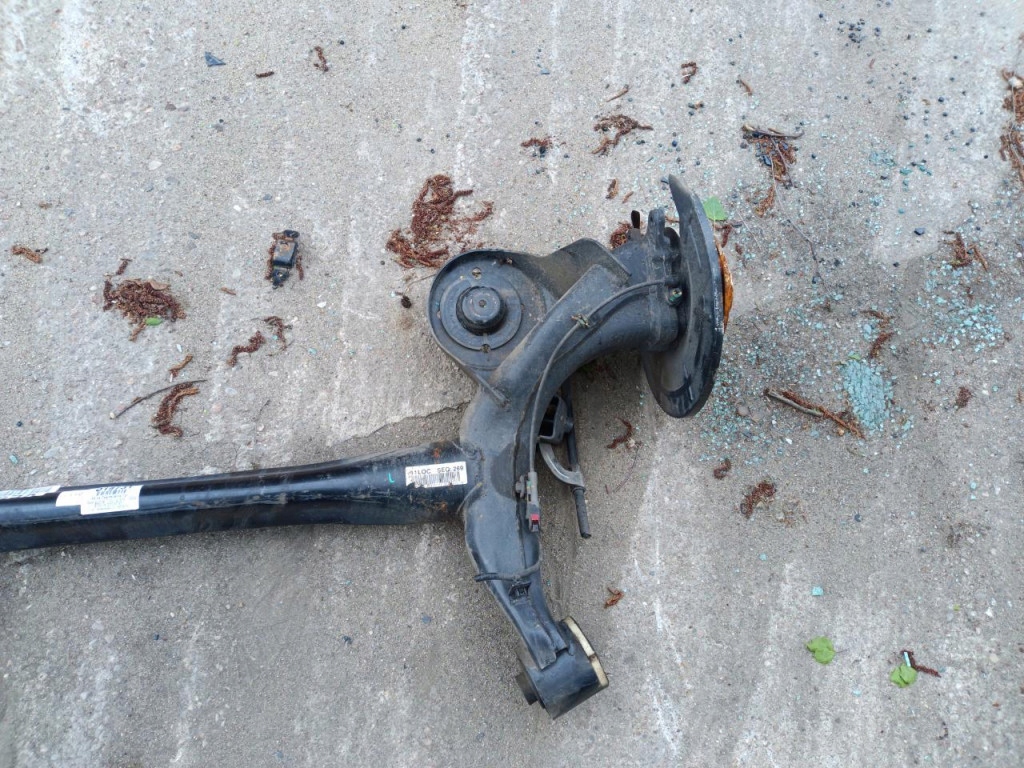 SSANGYONG TIVOLI BELKA ZAWIESZENIA TYŁ Typ samochodu Samochody osobowe