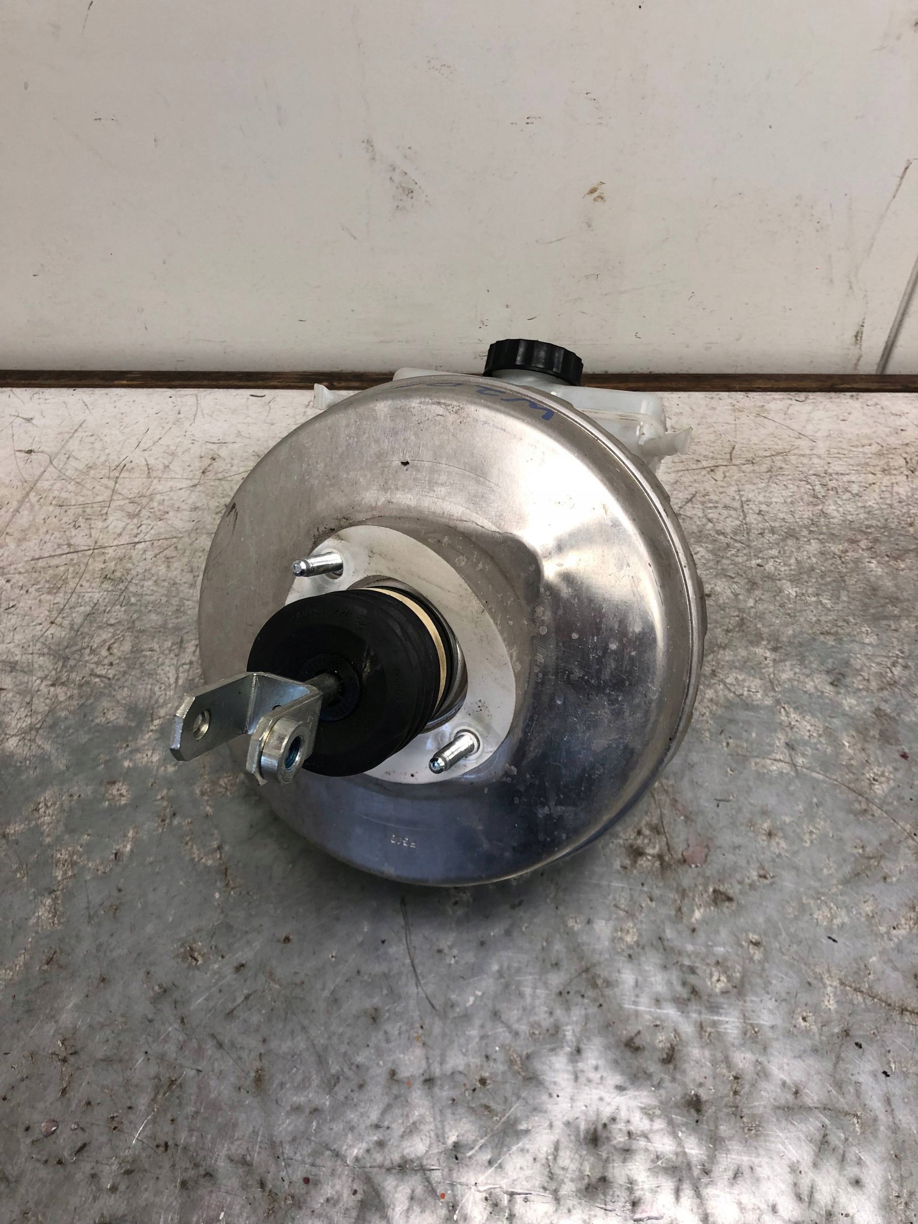 Servo Bremse MERCEDES W205 KOMBI A2054300030