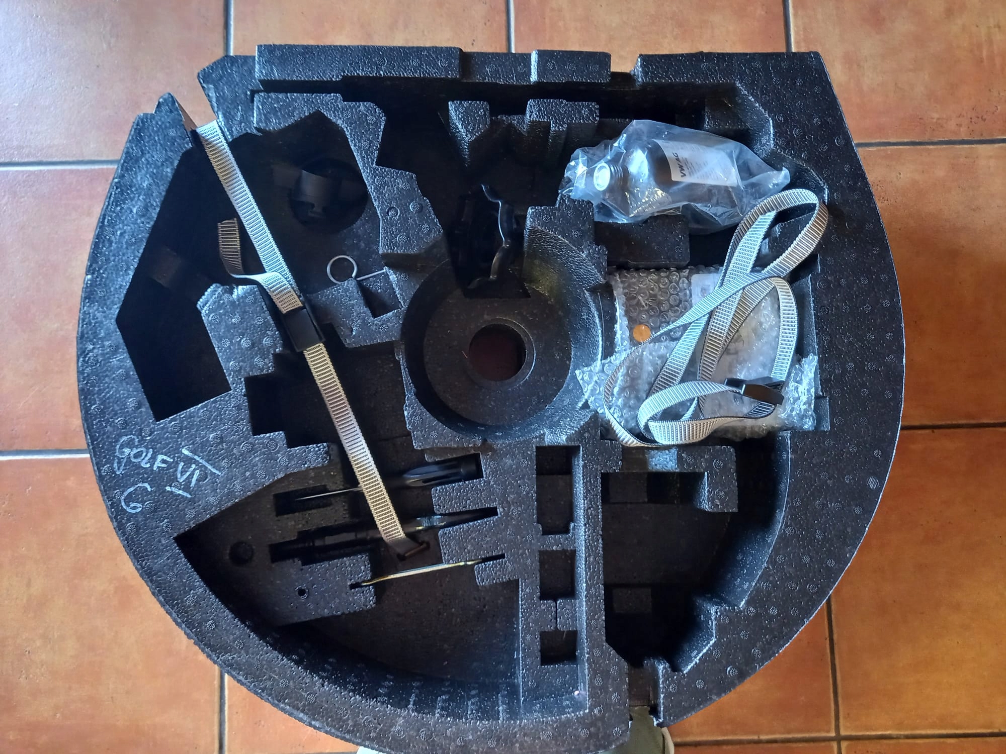 VW Golf VI 6 комплект для ремонта колес насос жидкость