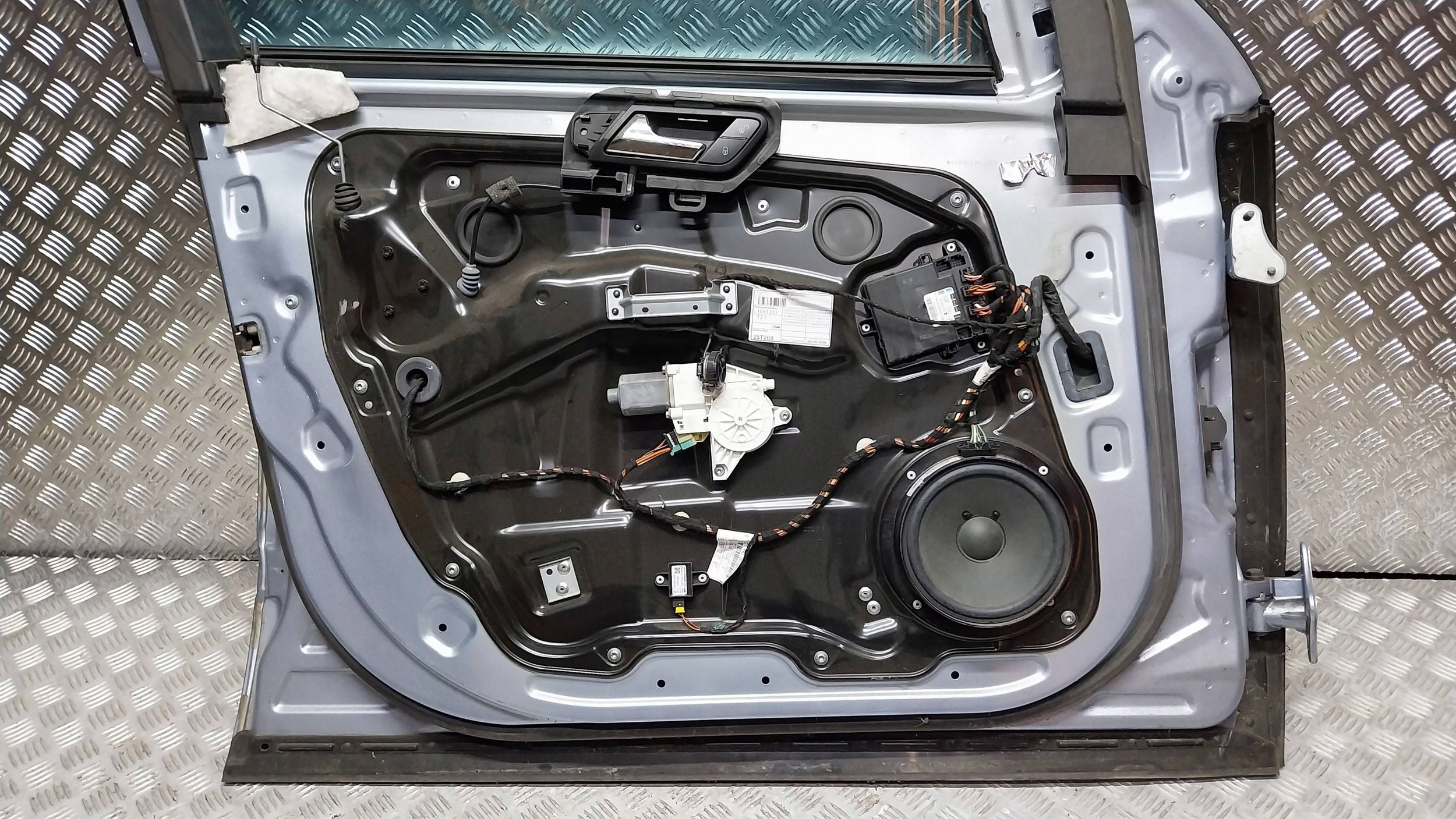door front left MERCEDES R-KLASA W251 05