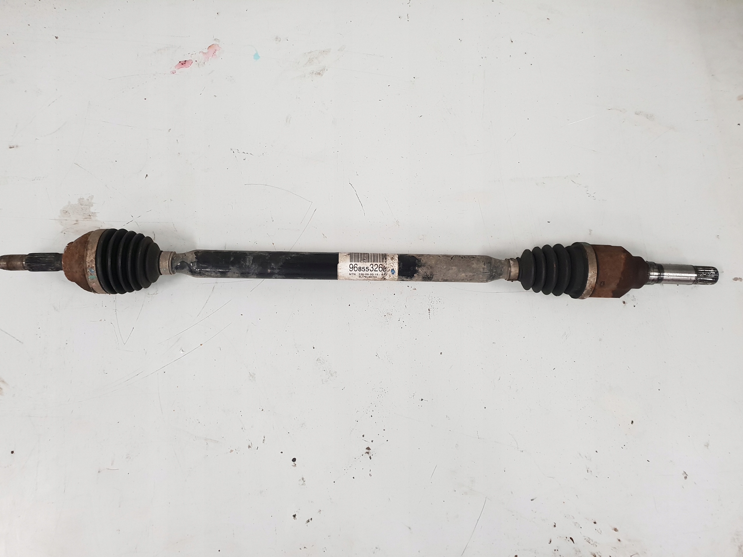 9644760180 - CITROEN C3 II 1.4 VTI правый полуось