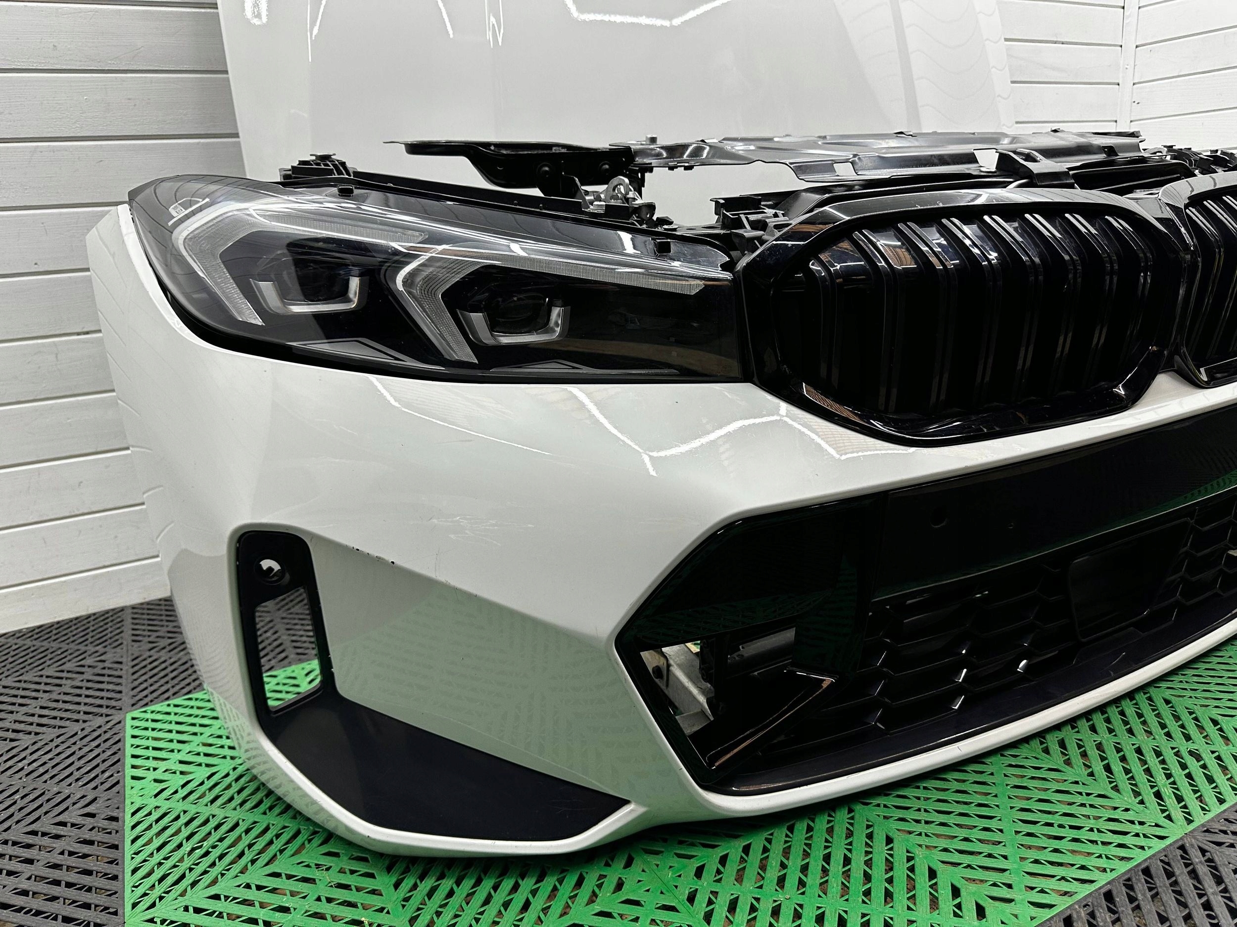 front BMW 3 G20 G21 LCI M PAKIET support panel for radiators bonnet lights