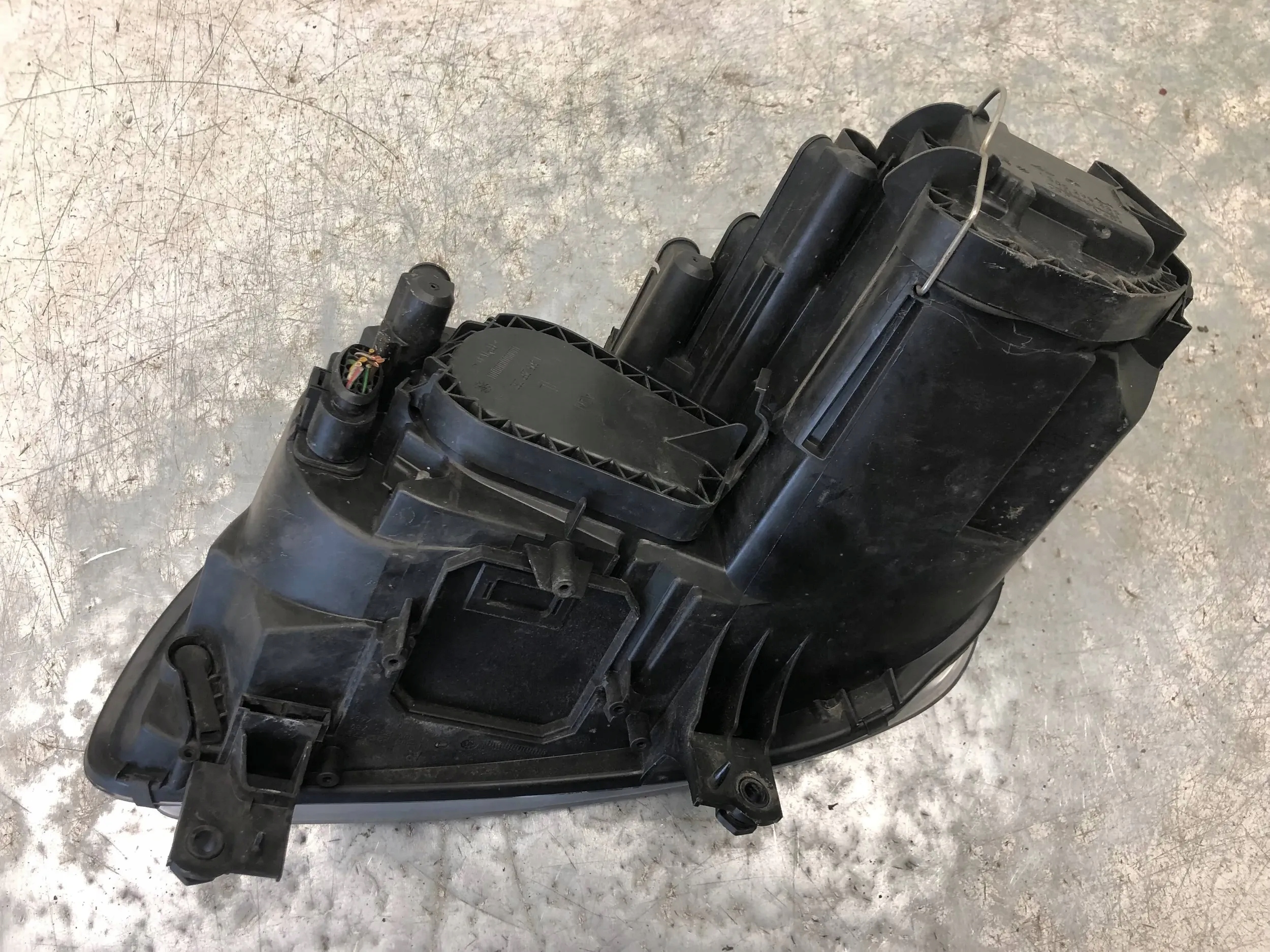 light right front VW TOURAN 1T0941006F