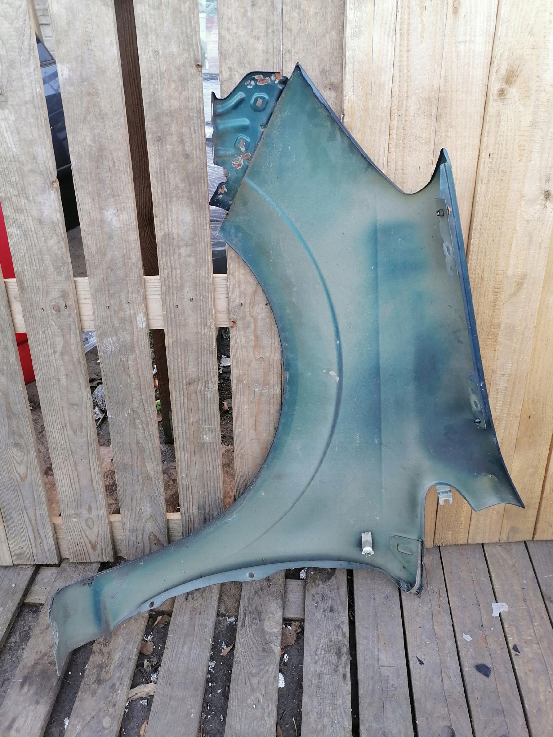 fender right front OPEL ZAFIRA B Z21U