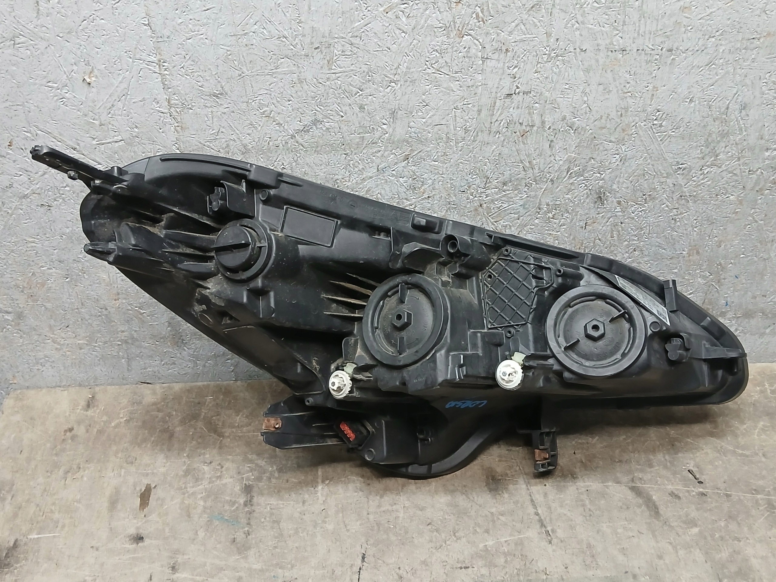světlo předek levá OPEL CORSA E 39108222