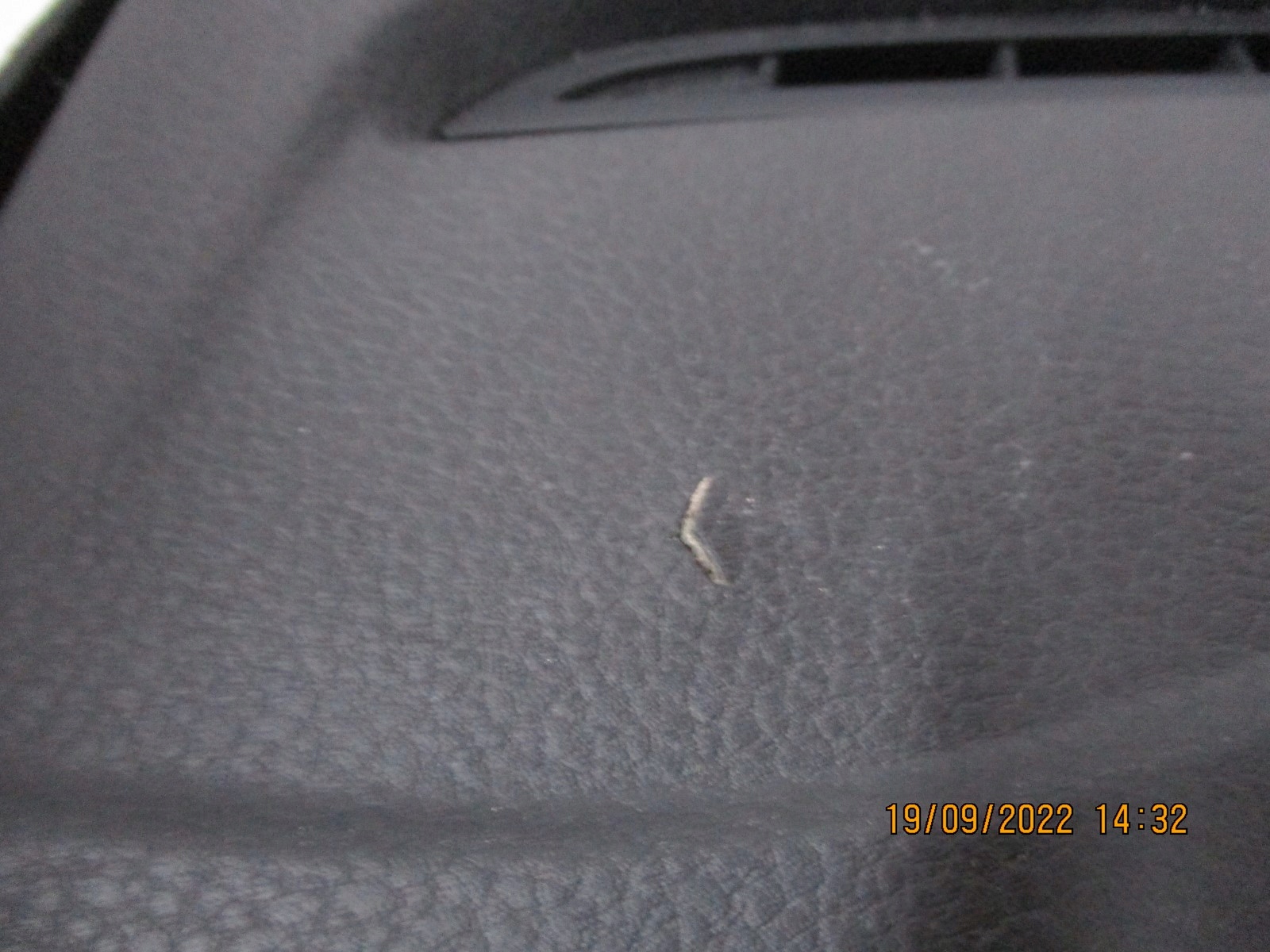 dashboard VW TOUAREG 7P0 damag.