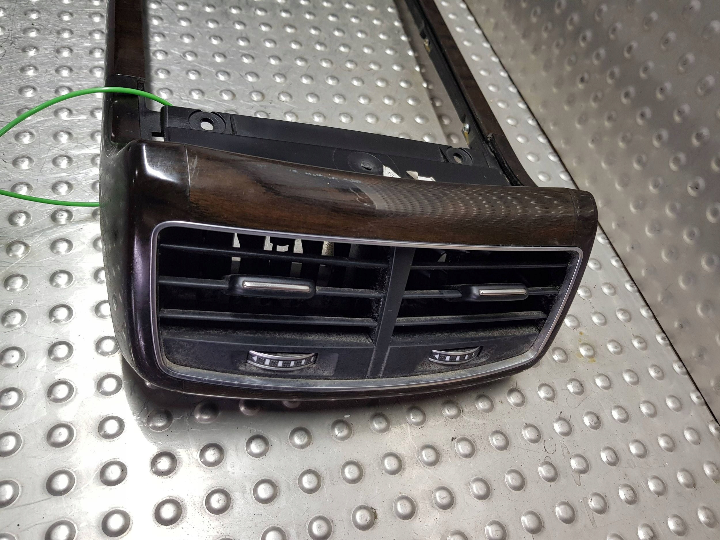 DEKOR PANEL TUNELU SRODKOWEGO Antenne Module KESSY 4H2864348 AUDI A8 D4 4H