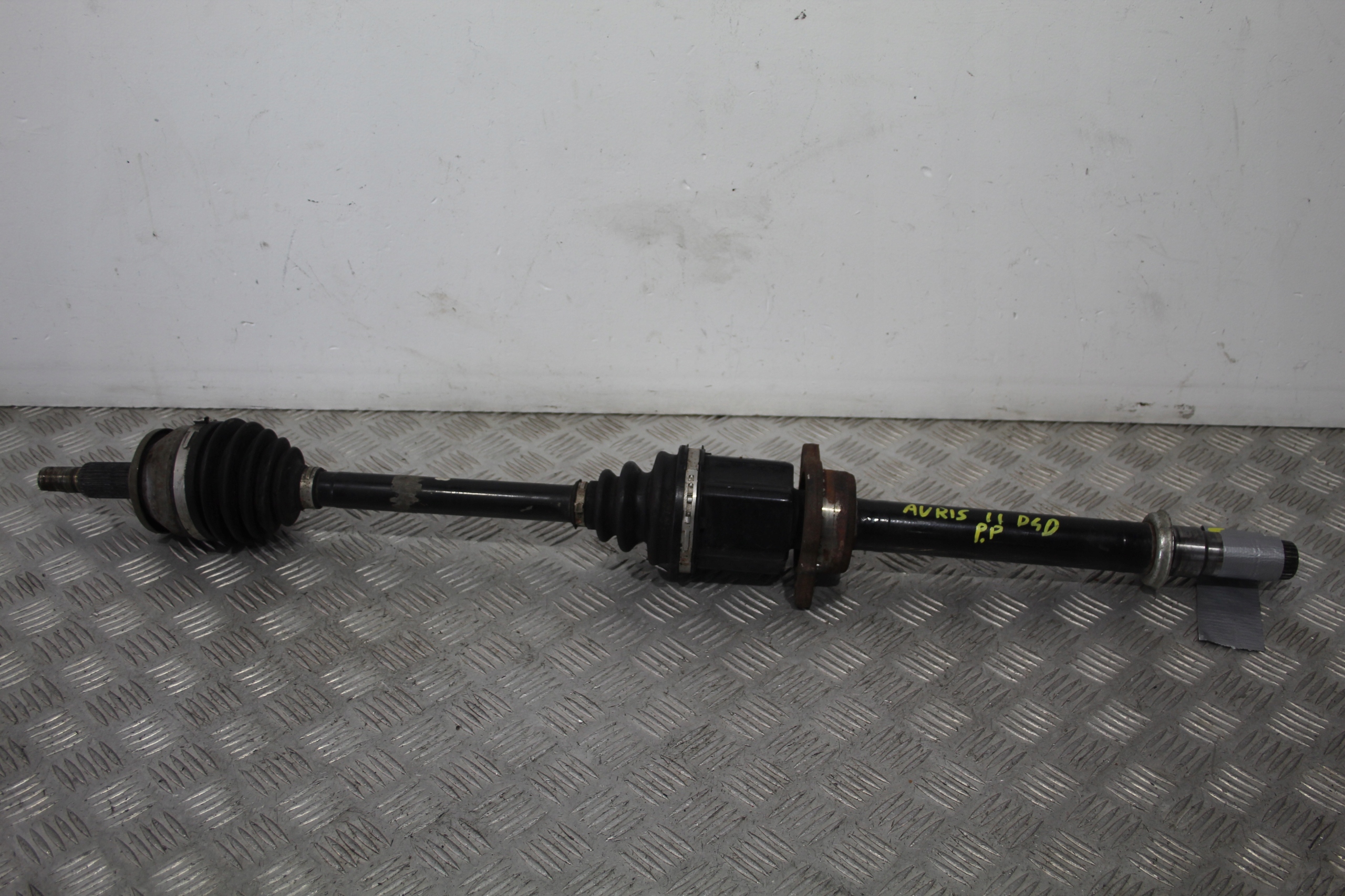 semi-axis right front TOYOTA AURIS II 2