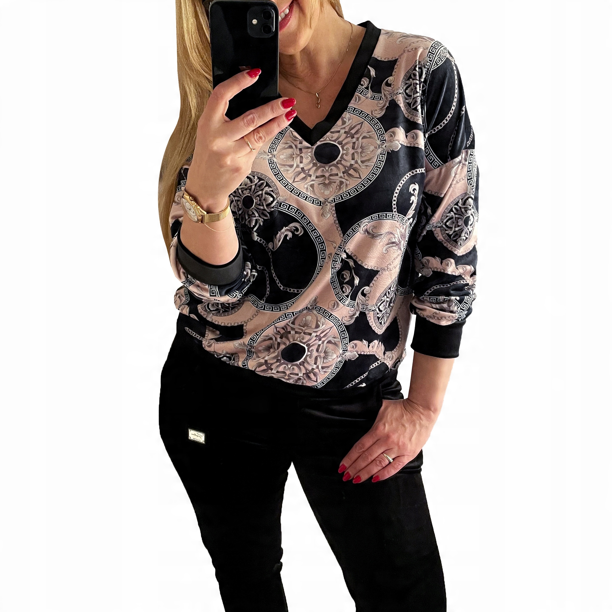

Z421 Dres Welurowy We Naszywką 50 (5XL)