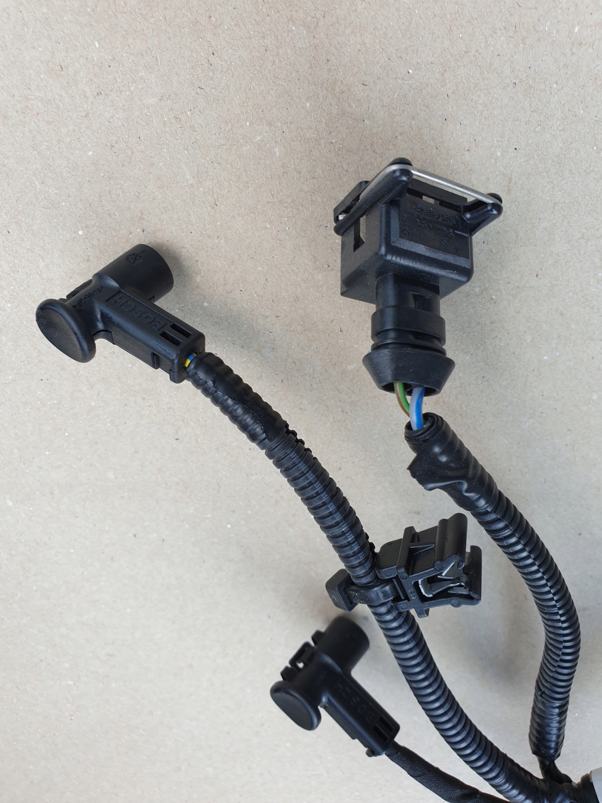 wiring plugs ZAROWYCH console VOLVO XC40 2.0D D3 OE