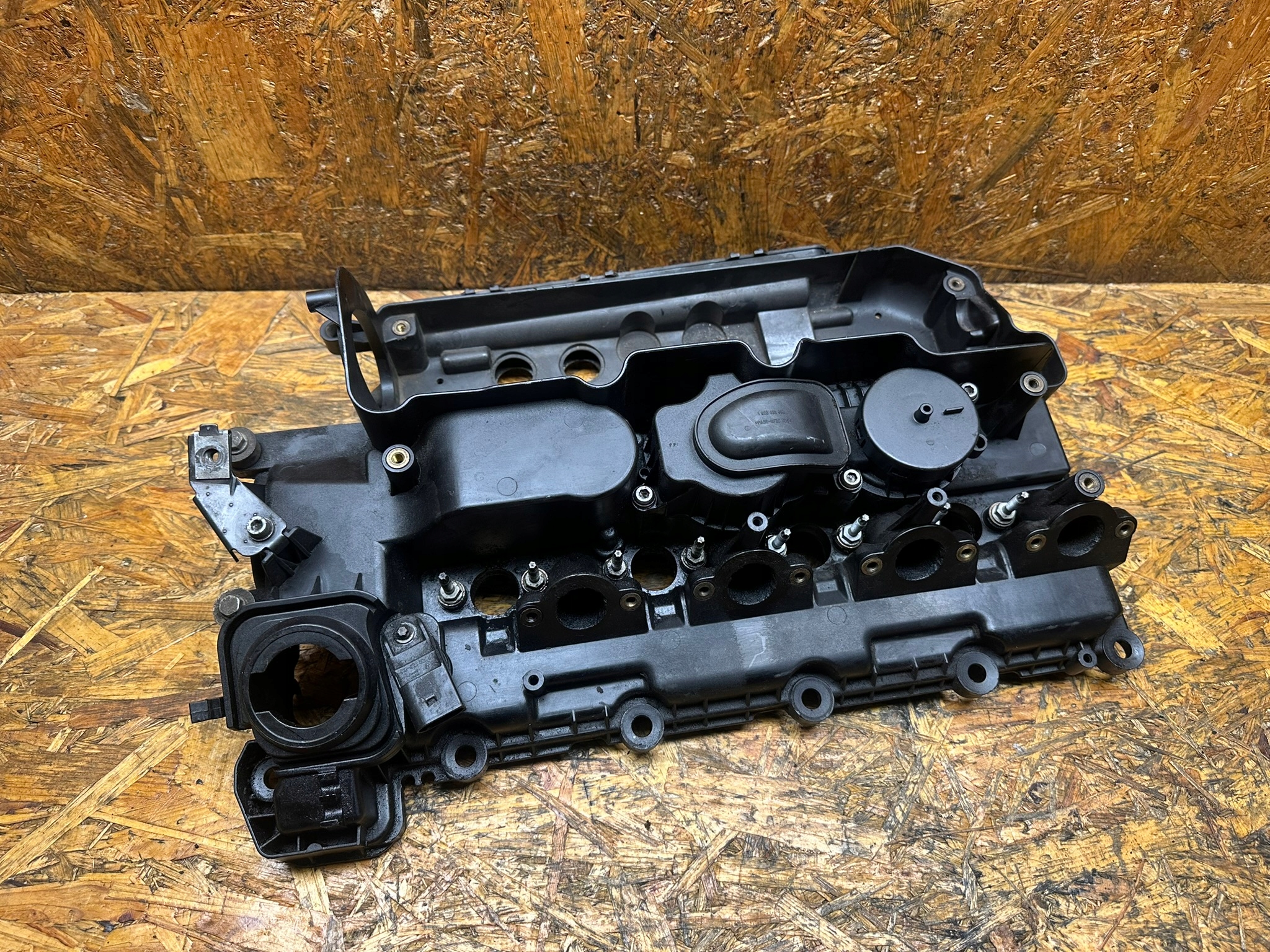 POKRYWA ZAWORÓW BMW E46 E90 2.0D M47 2246997