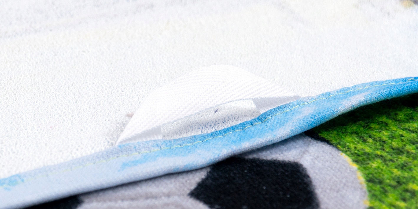 Ręcznik do przedszkola 30x50 piłka nożna dla piłkarza Kolor wielokolorowy