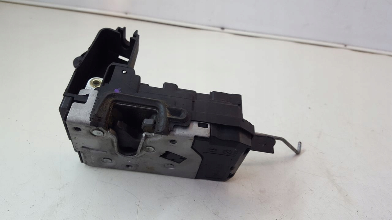 lock front front right Opel Astra H 1,7 CDTI