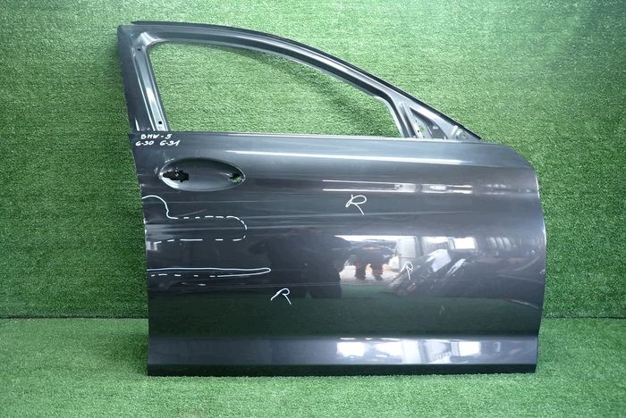BMW G30 G31 5 17- door right front front