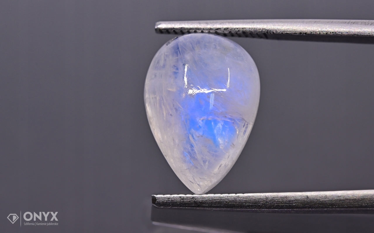 Měsíční kámen kabošon slza 14x10 mm