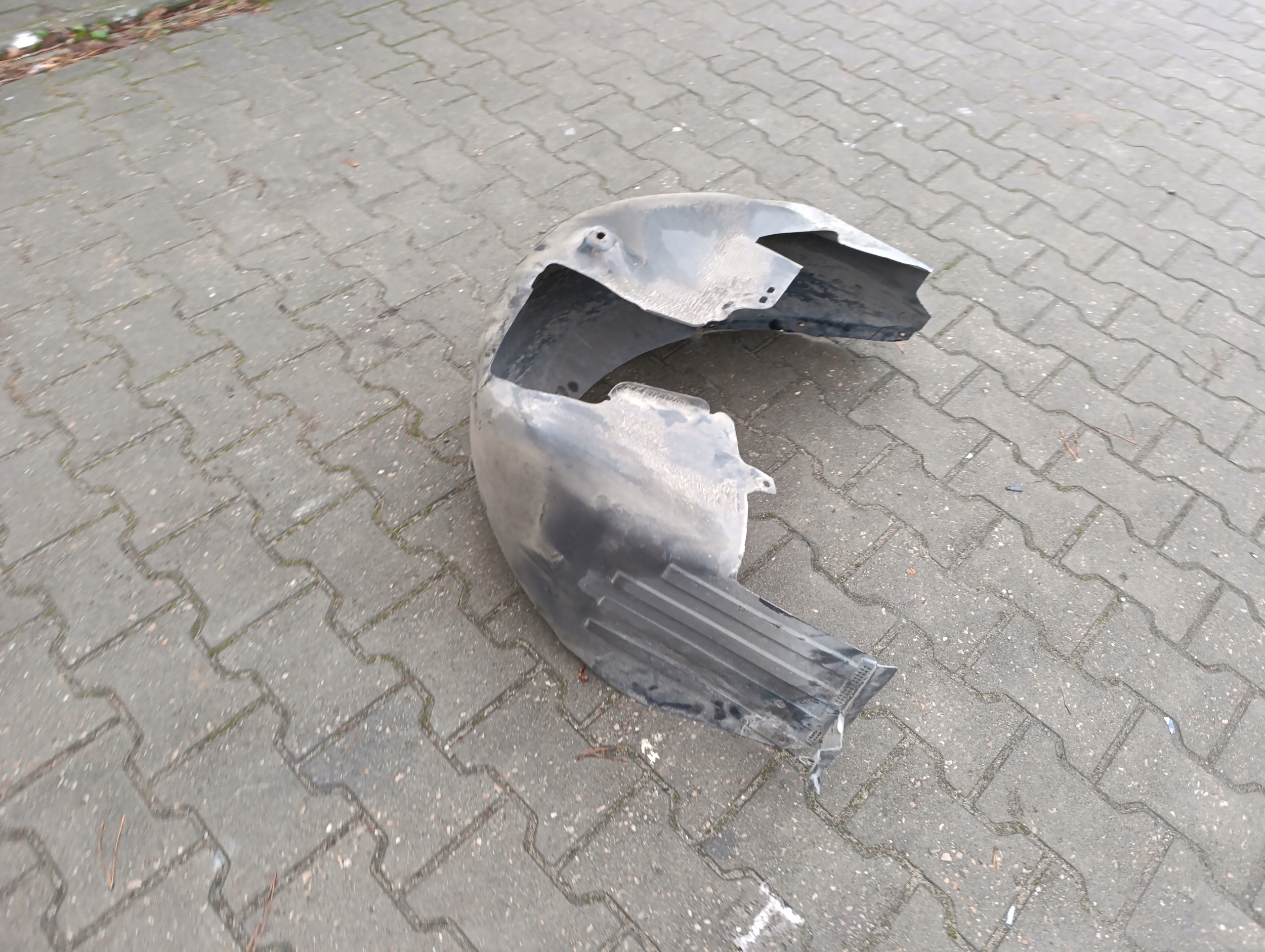 mudguard right rear part right rear. OPEL INSIGNIA A 20939996