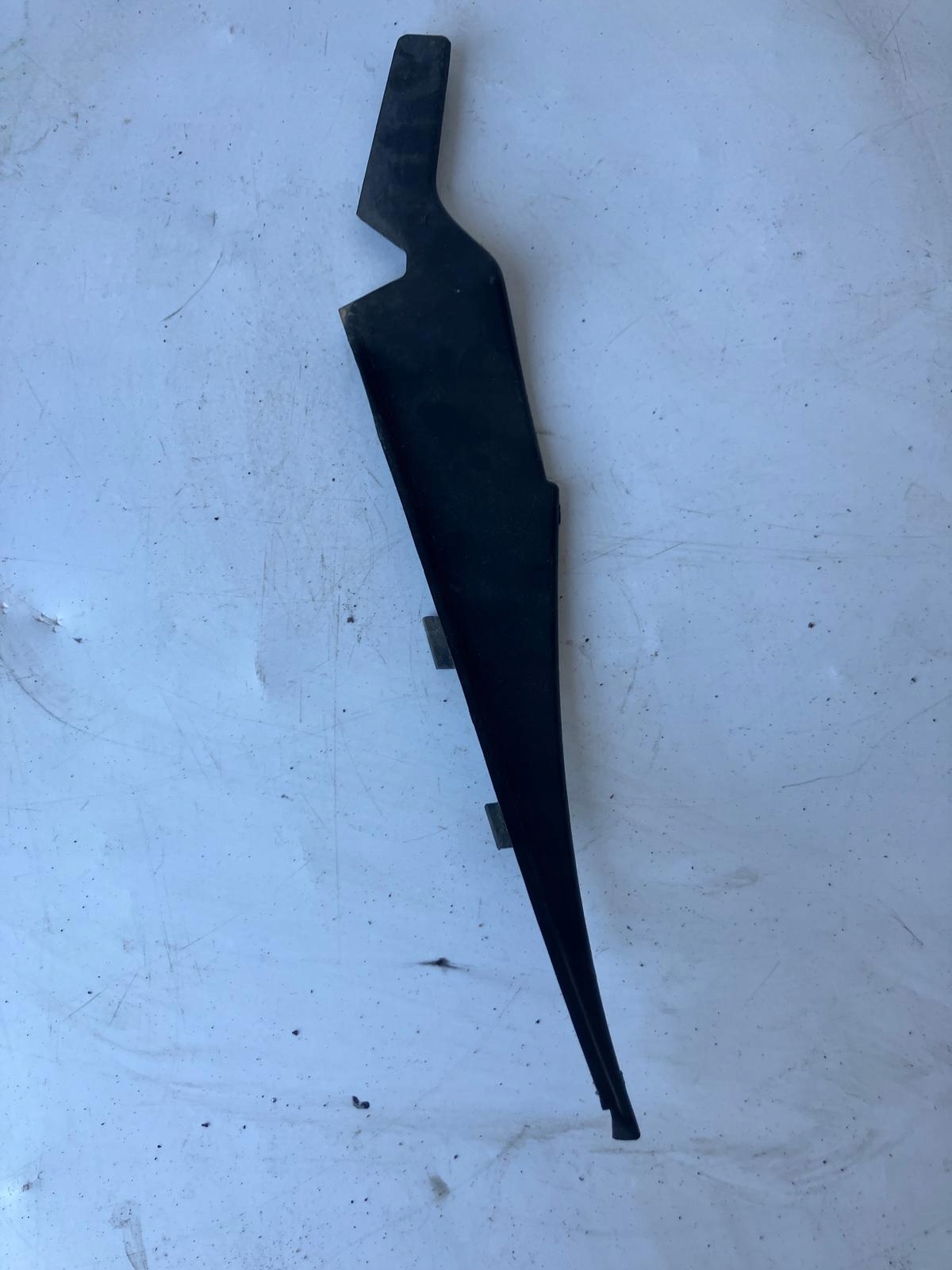 spoiler corner under the window right KADJAR 727608752R