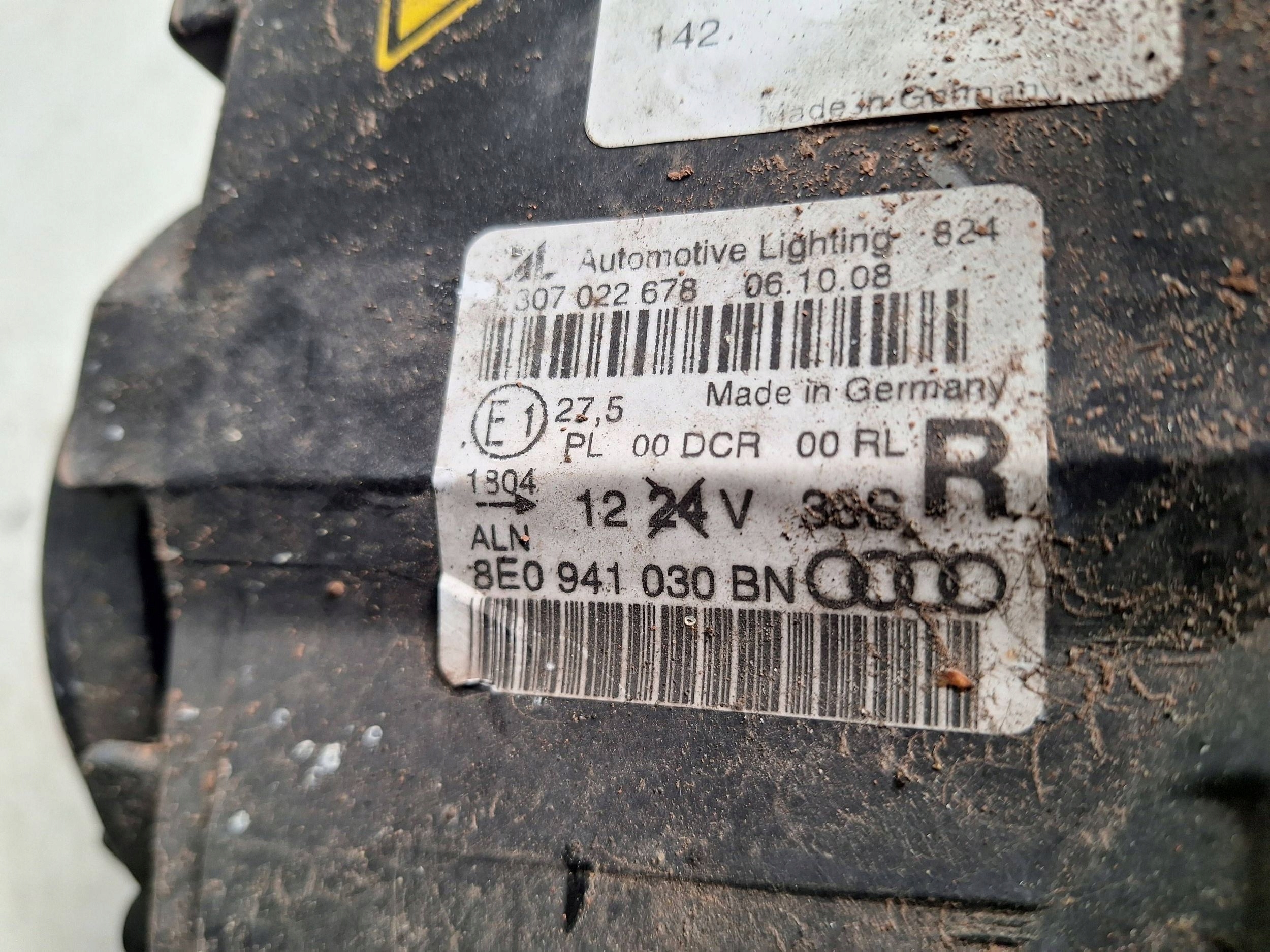 AUDI A4 B7 05-08 light right XENON UK-ANGLIK 8E0941030BN