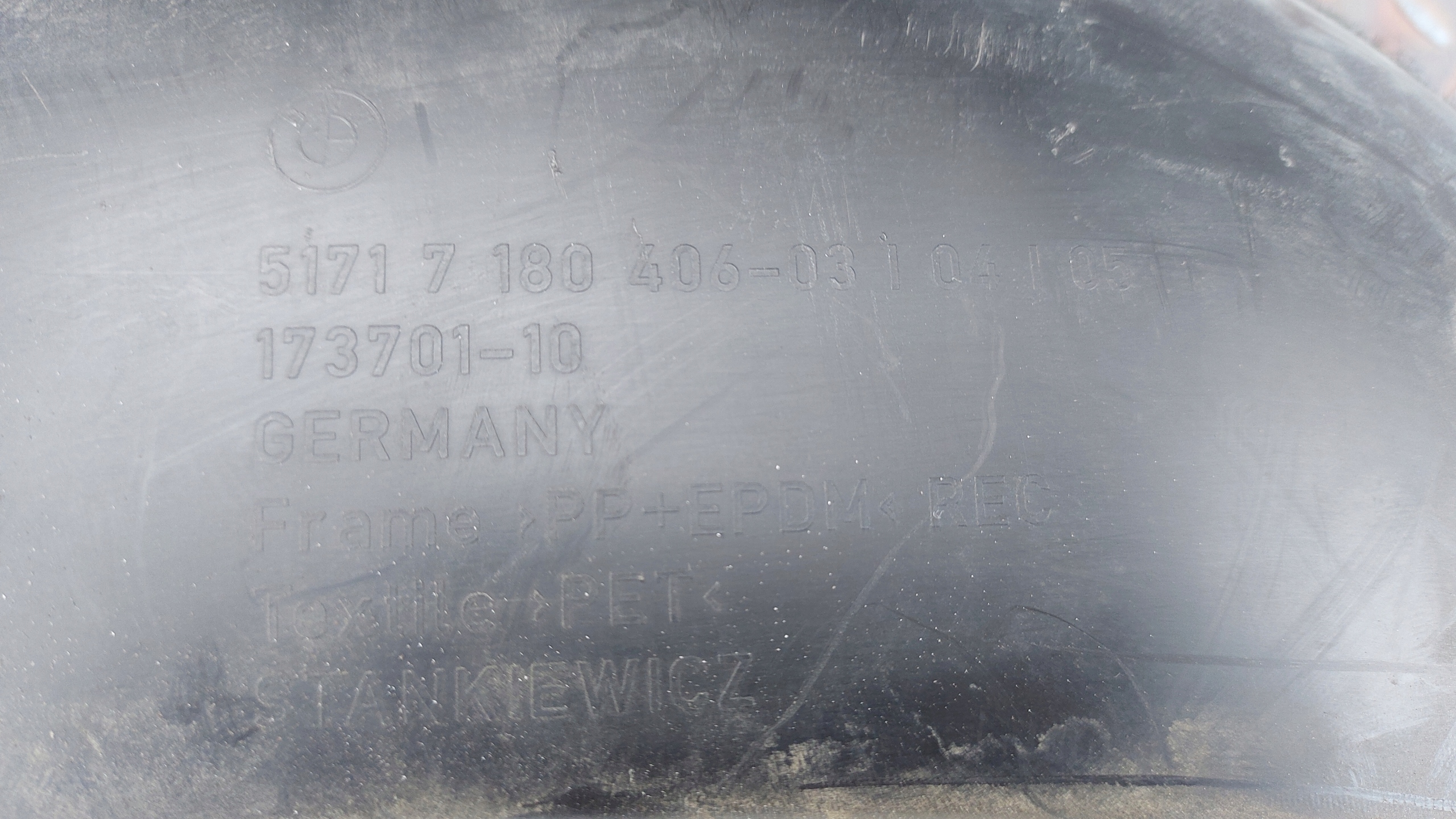 mudguard right right rear part rear. BMW 5 E60 07