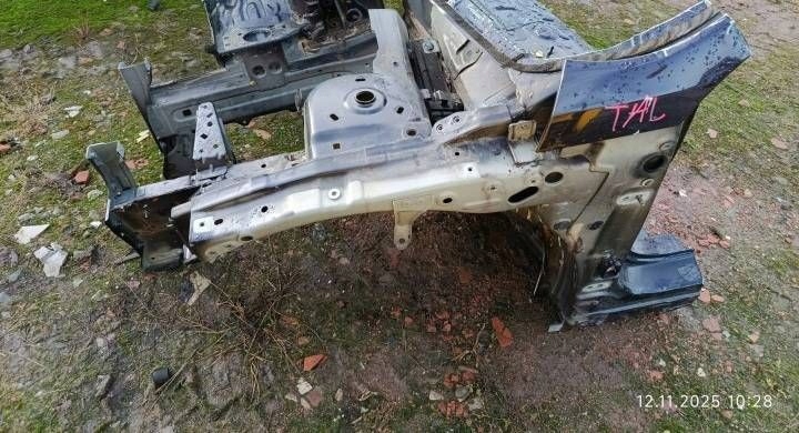 quarter bodywork front side left Renault Talisman