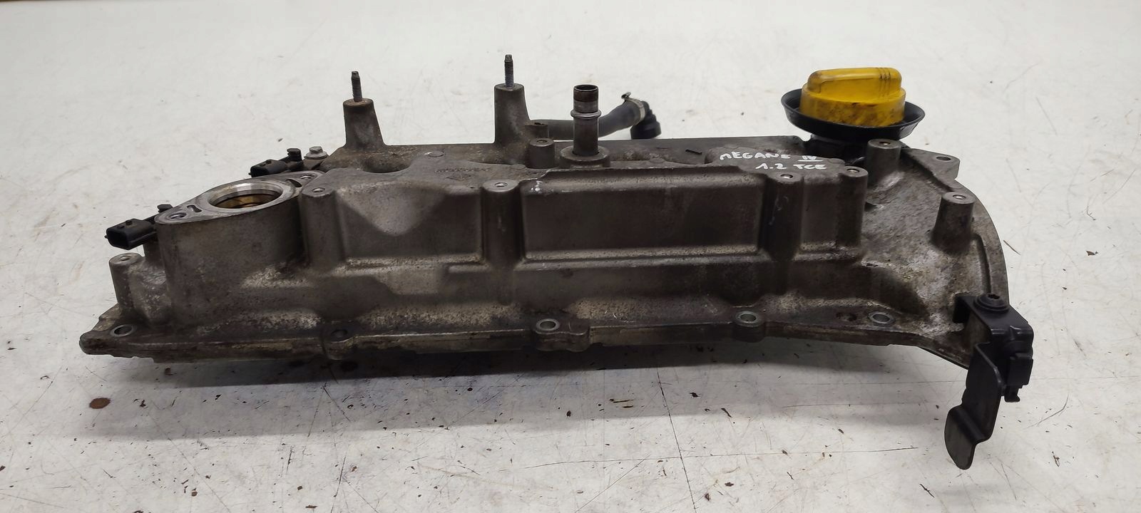 Abdeckung der Ventile Renault Megane IV 1,2 TCE TEGNE