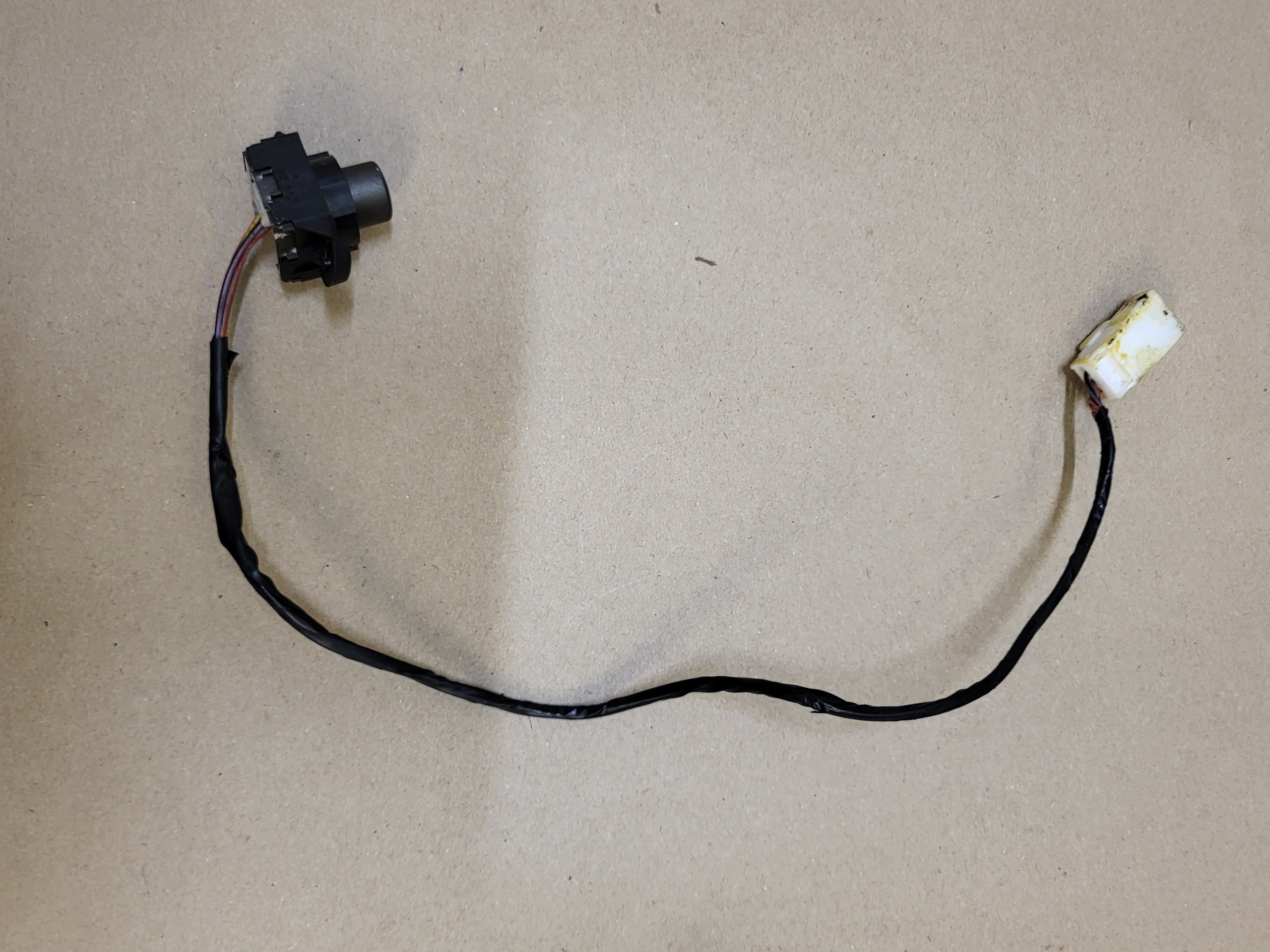 button opening control switch passenger compartments OPEN LANCIA THESIS 28402 C153 OE