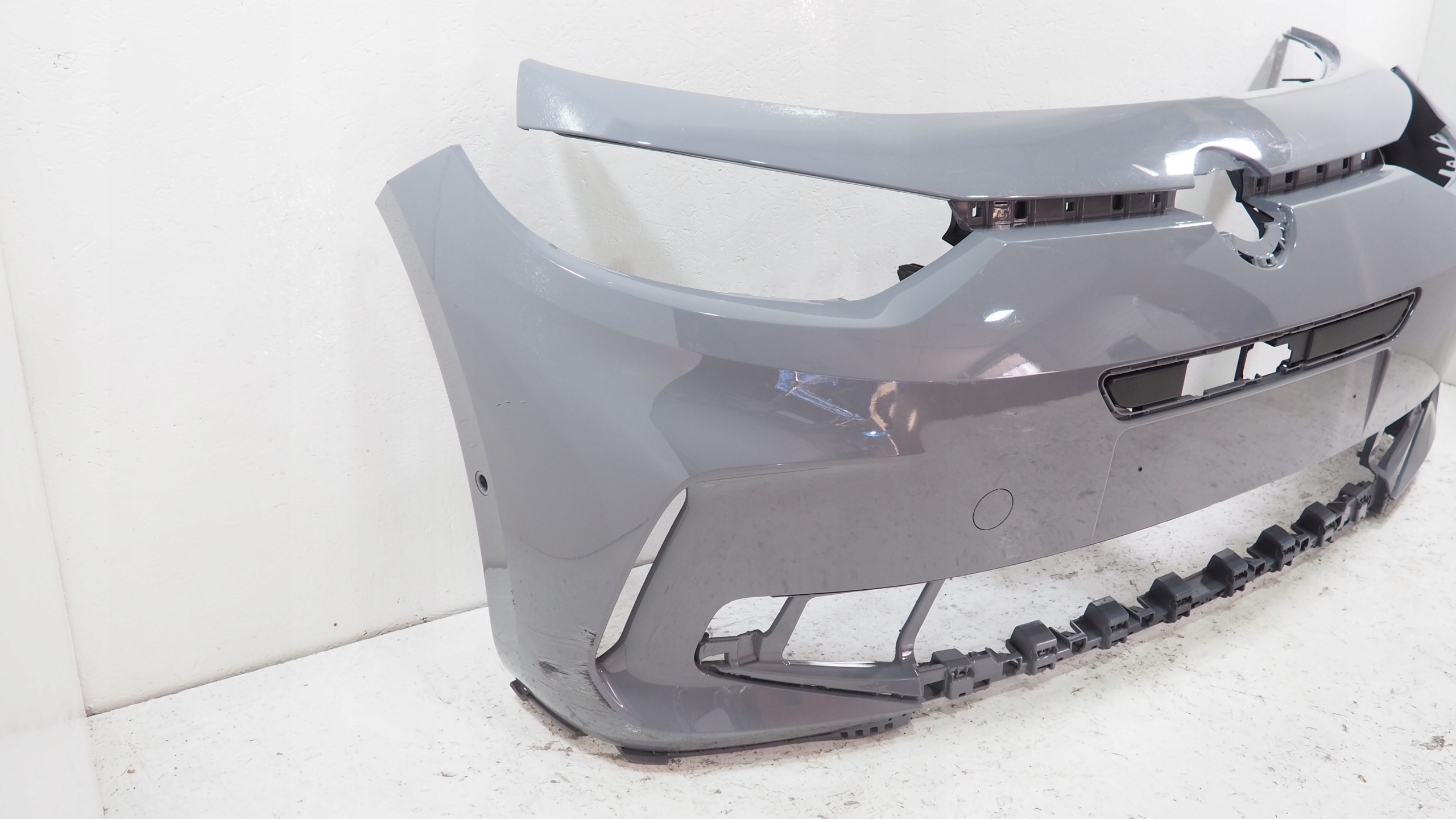 VW ID3 lift bumper front front 10A807221A
